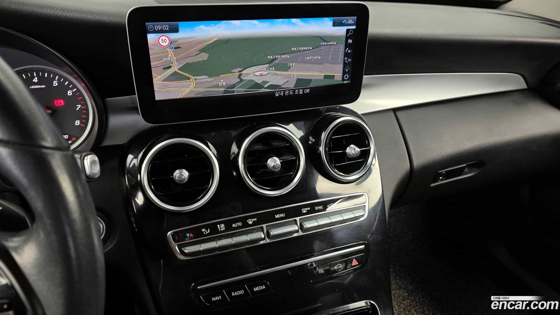 C-Class Mercedes-Benz 2020.1-OPTION-018