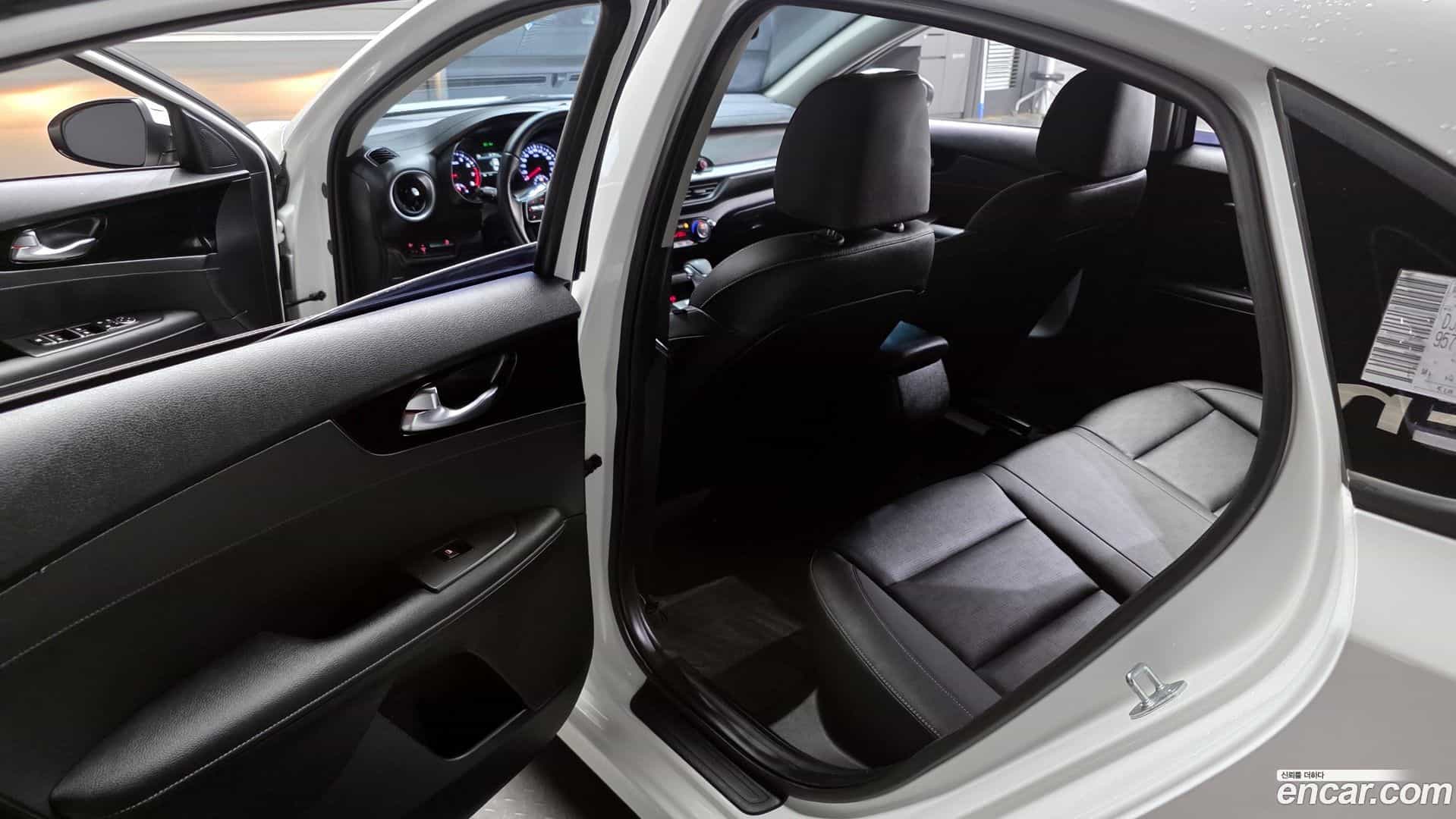 K3 Kia 2023.2-OPTION-015