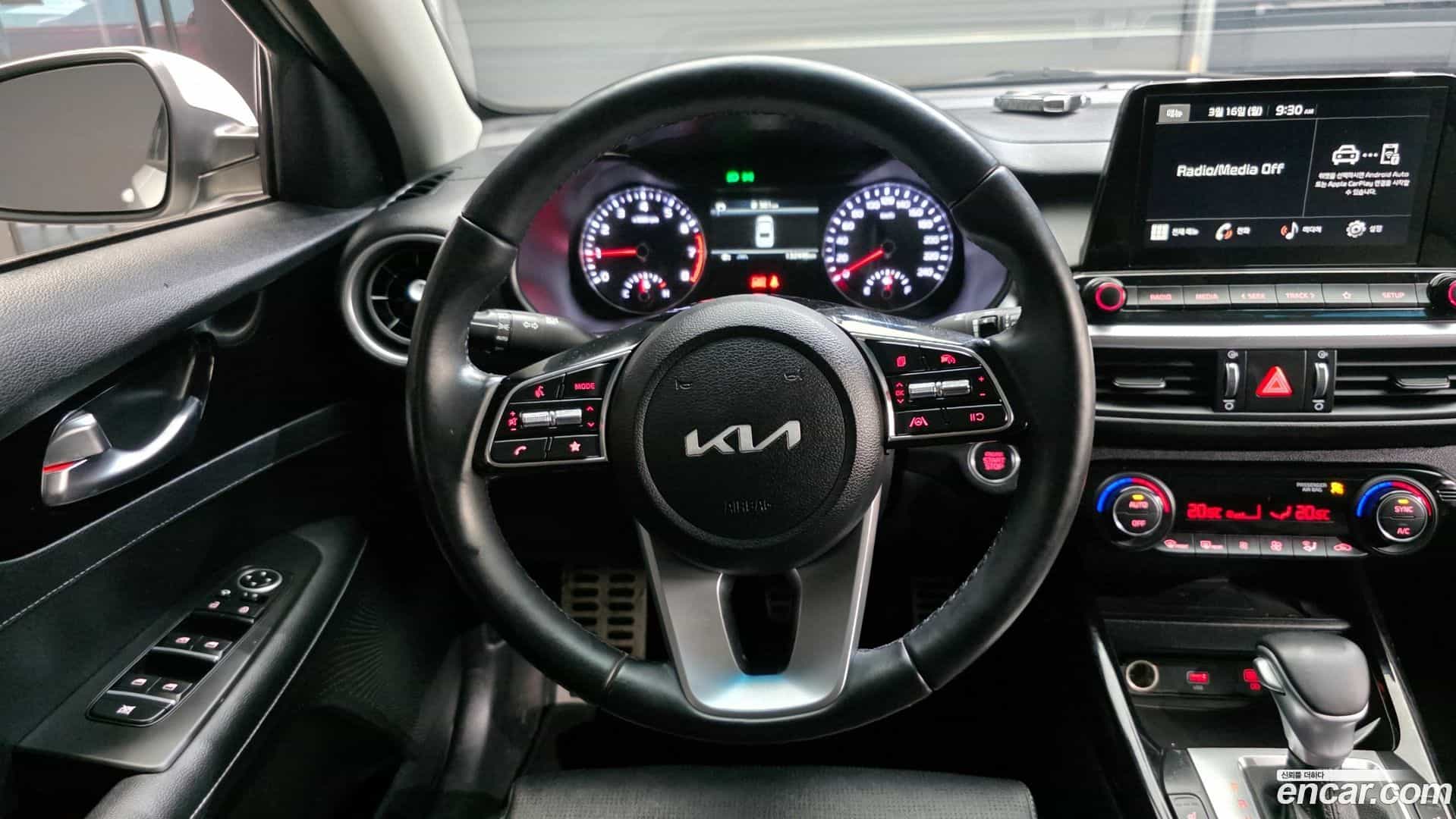 K3 Kia 2023.2-OPTION-017