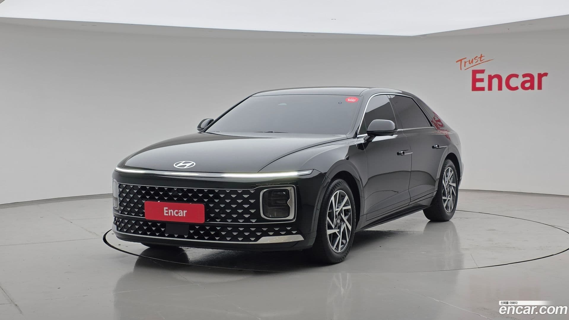 Main__Slider__Photo:Grandeur Hyundai 2023.2-0