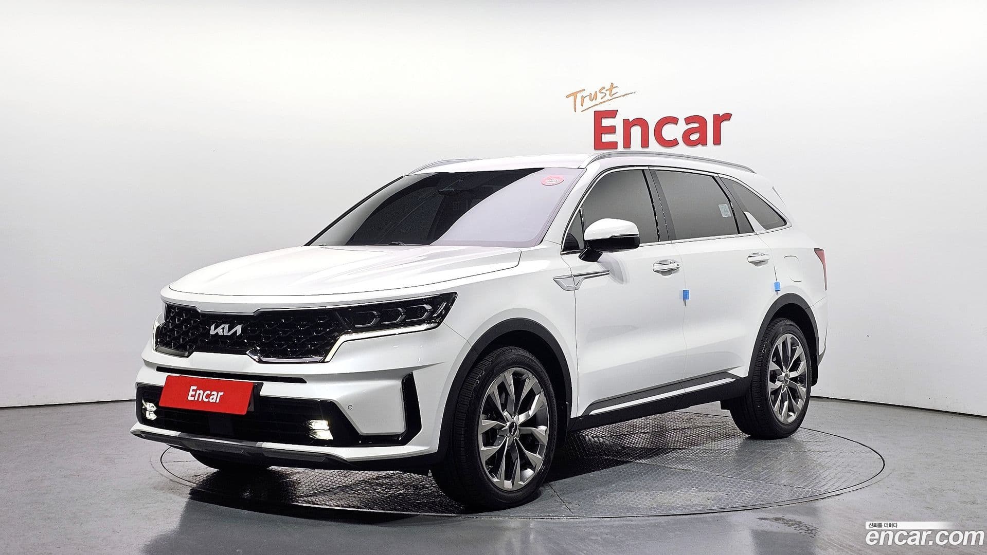 Main__Slider__Photo:Sorento Kia 2021.6-0