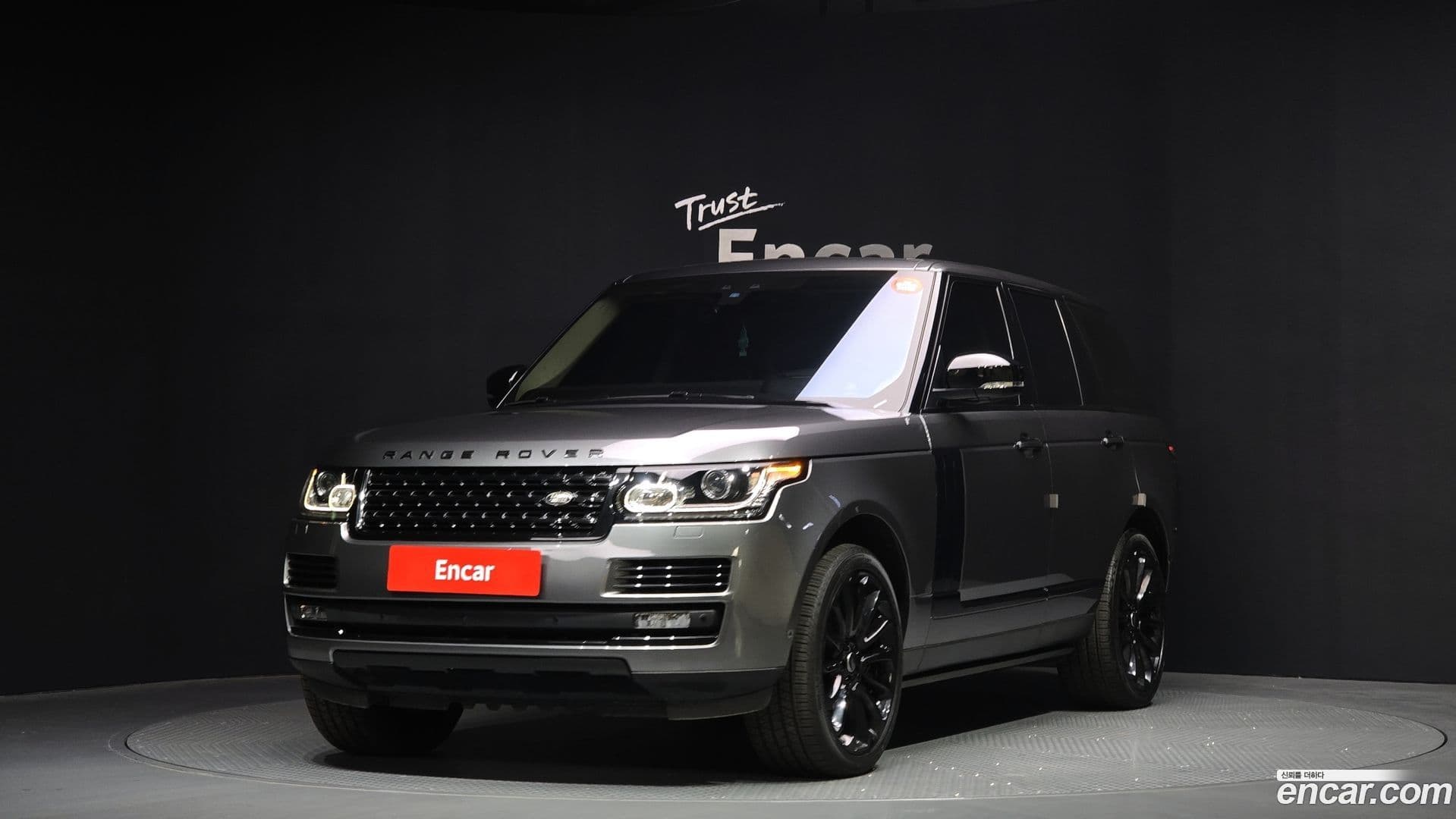 Main__Slider__Photo:Range Rover Land Rover 2017.8-0