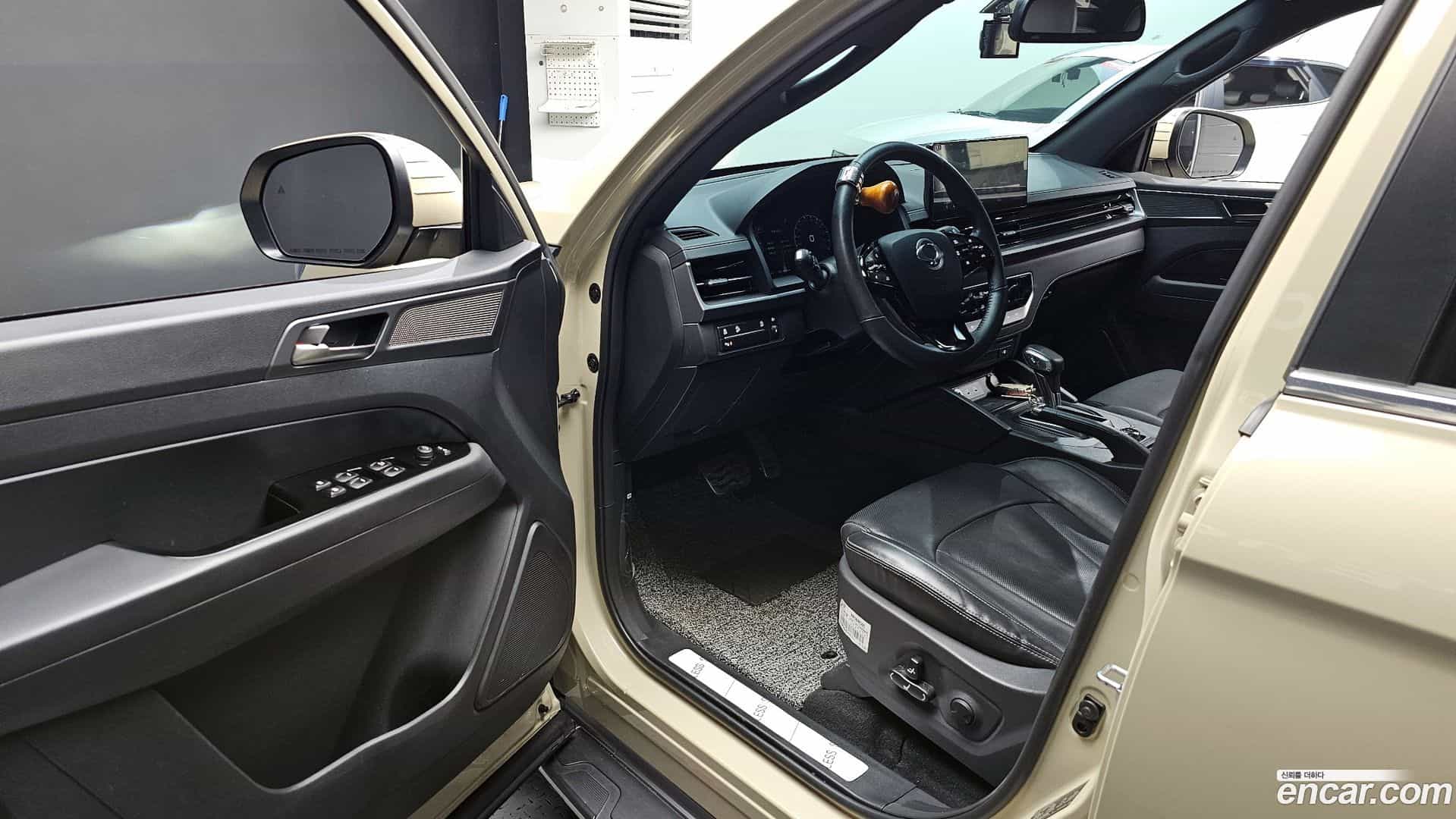 Rexton KG Mobility 2024.1-INNER-010