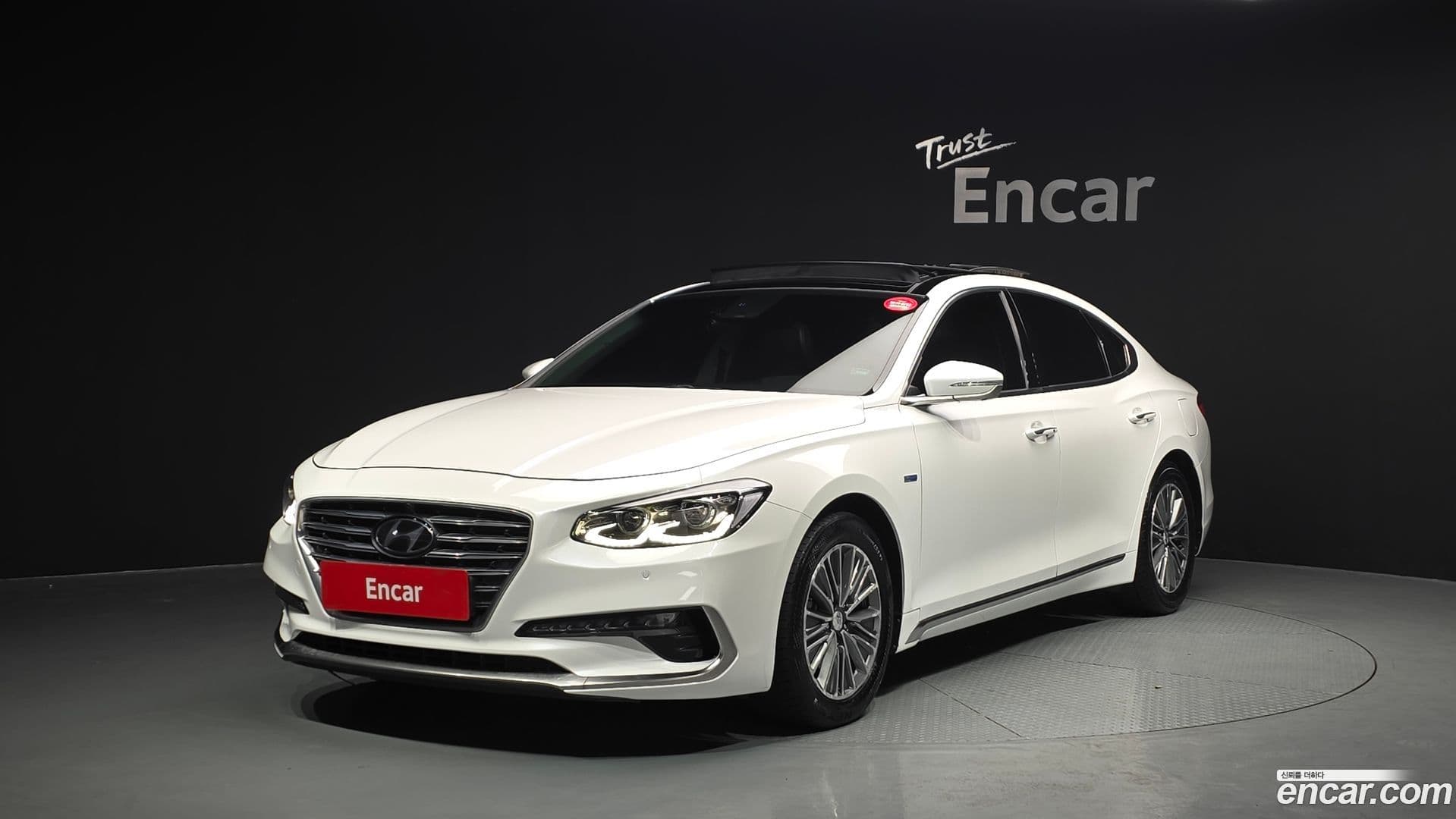 Main__Slider__Photo:Grandeur Hyundai 2019.0-0