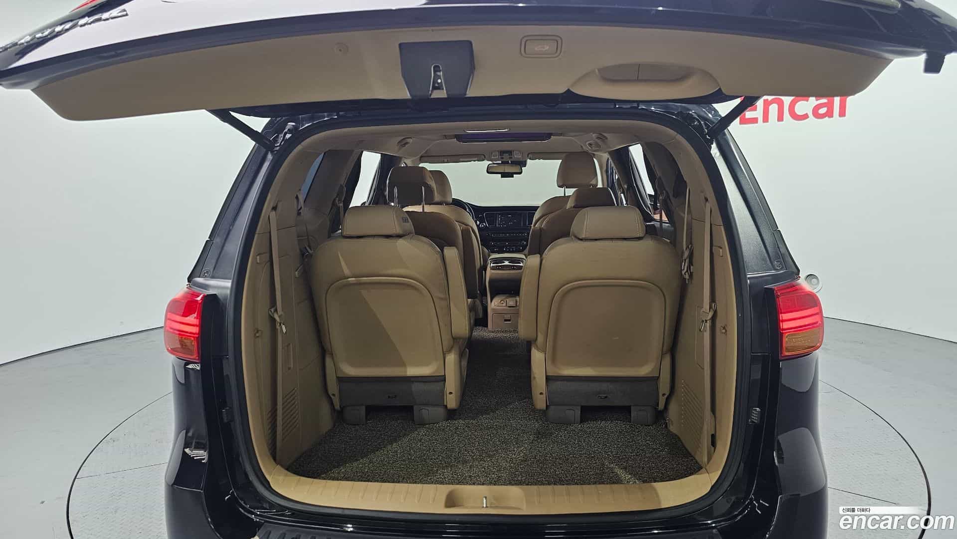 Canival Kia 2016.3-OPTION-024