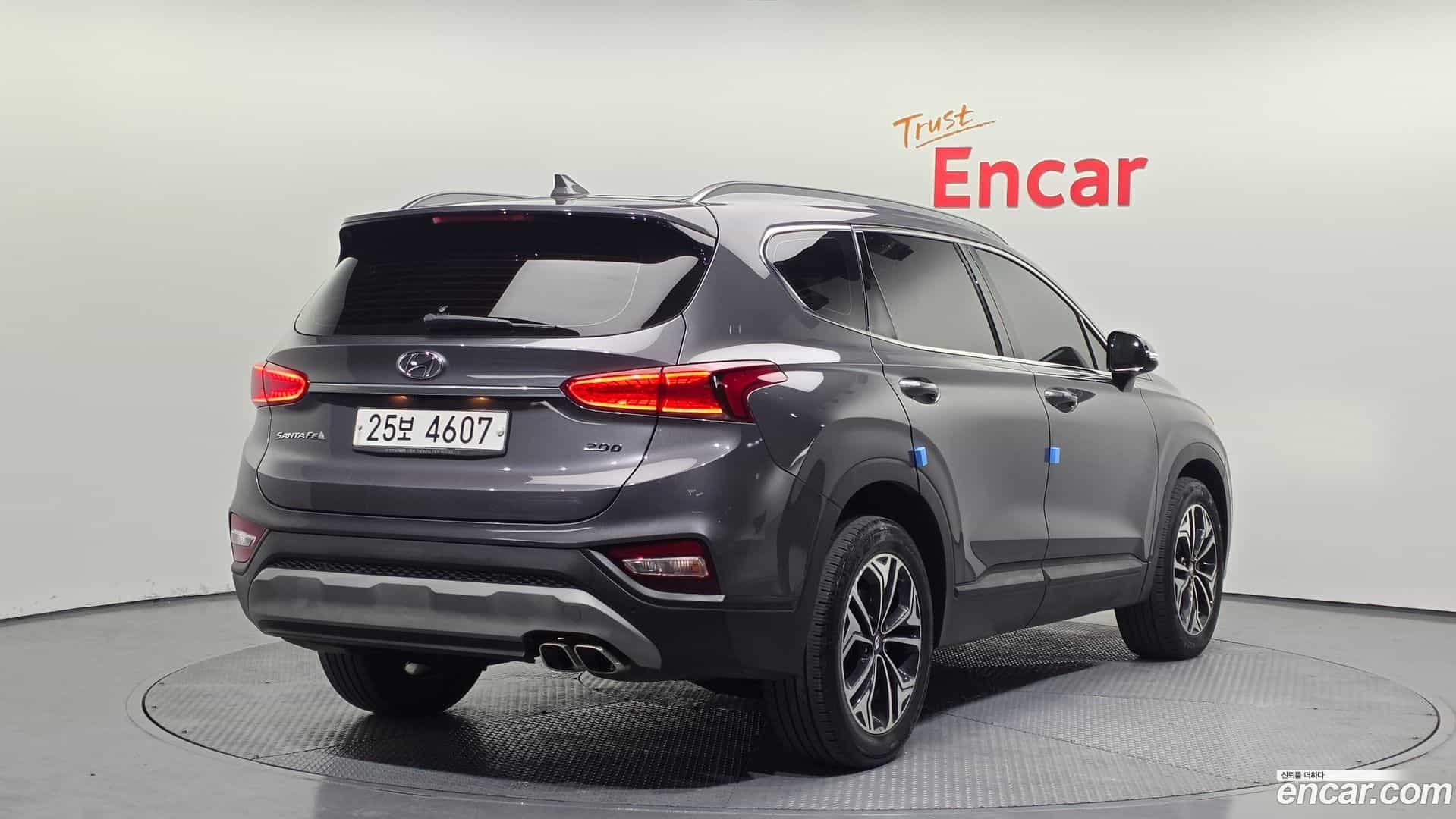 Santafe Hyundai 2018.10-OUTER-002