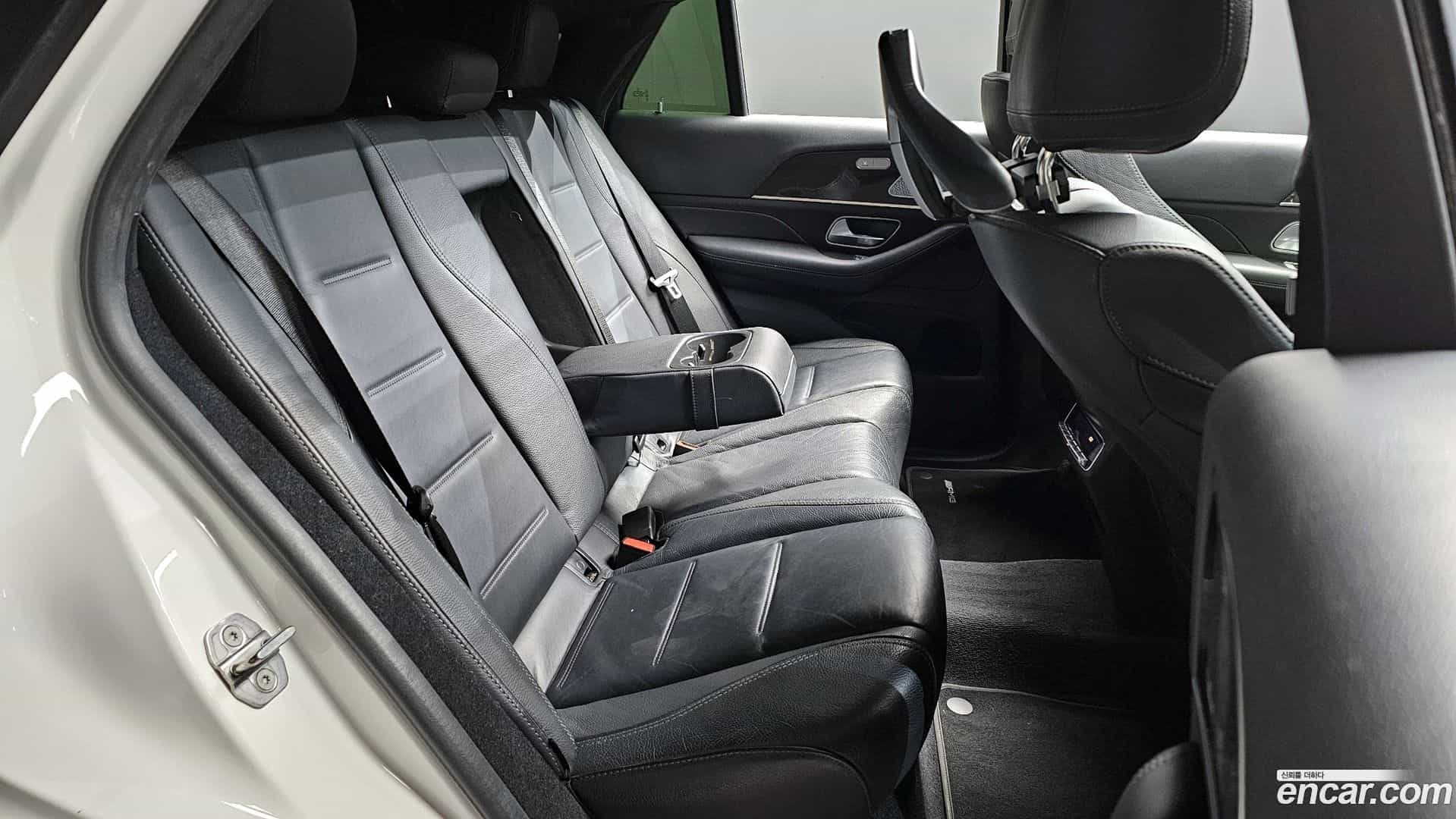 GLE-Class Mercedes-Benz 2020.10-OPTION-016
