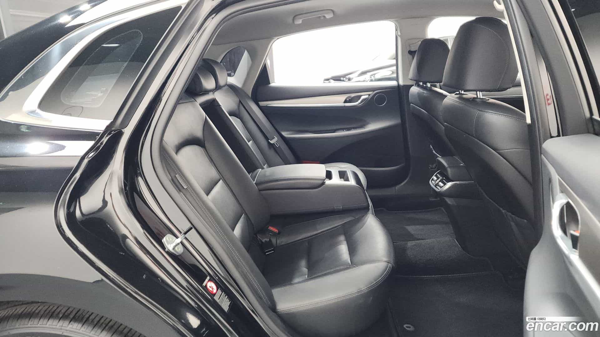 Grandeur Hyundai 2021.1-OPTION-016