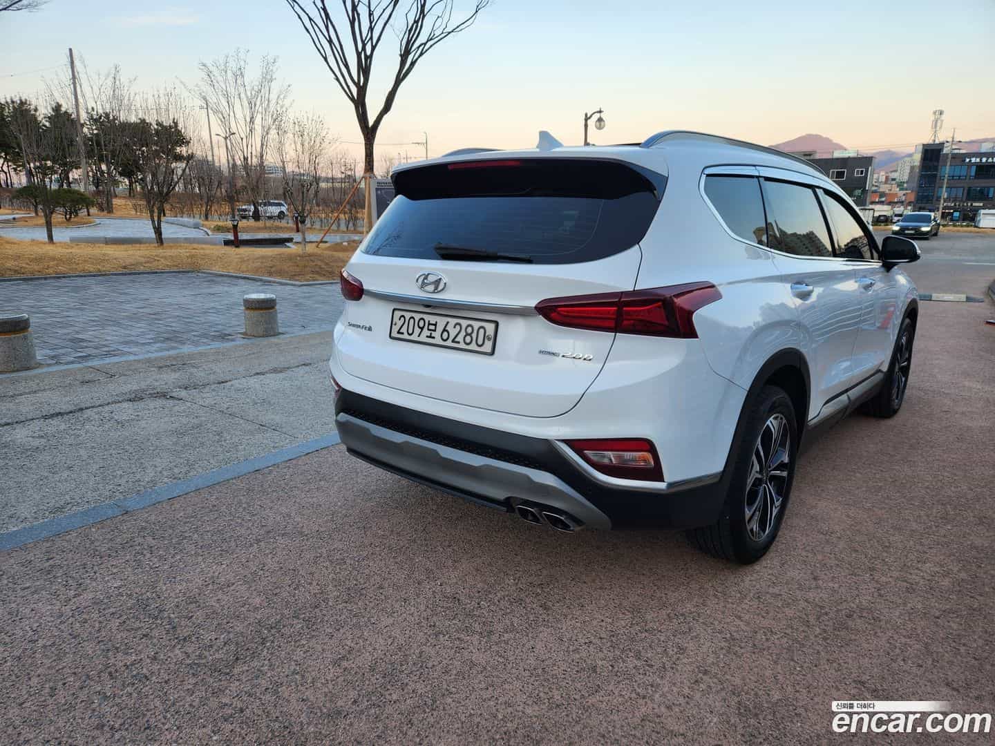 Santafe Hyundai 2018.2-OUTER-004