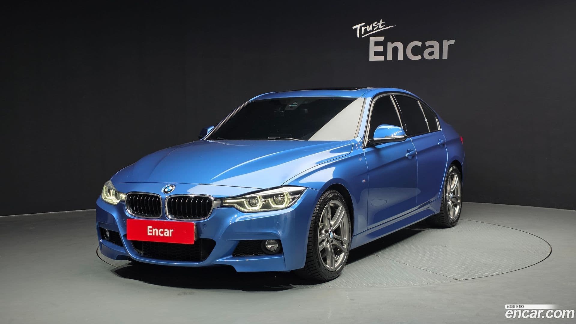 Main__Slider__Photo:3-Series BMW 2016.10-0