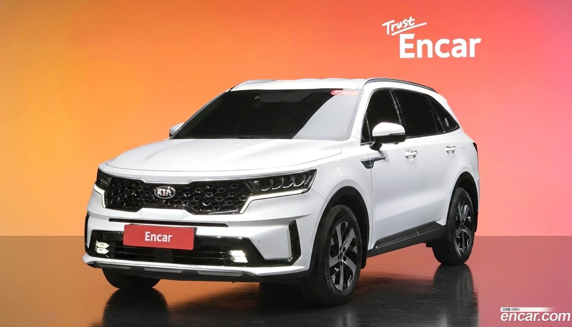 Main__Slider__Photo:Sorento Kia 2021.6-0