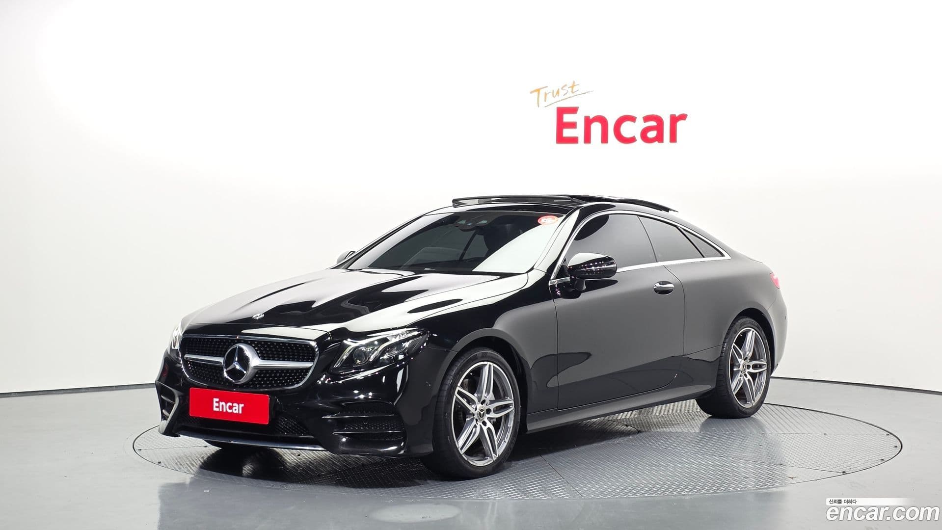 Main__Slider__Photo:E-Class Mercedes-Benz 2017.11-0