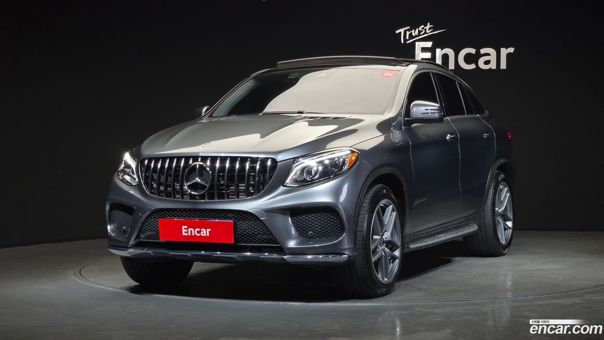 Main__Slider__Photo:GLE-Class Mercedes-Benz 2018.3-0