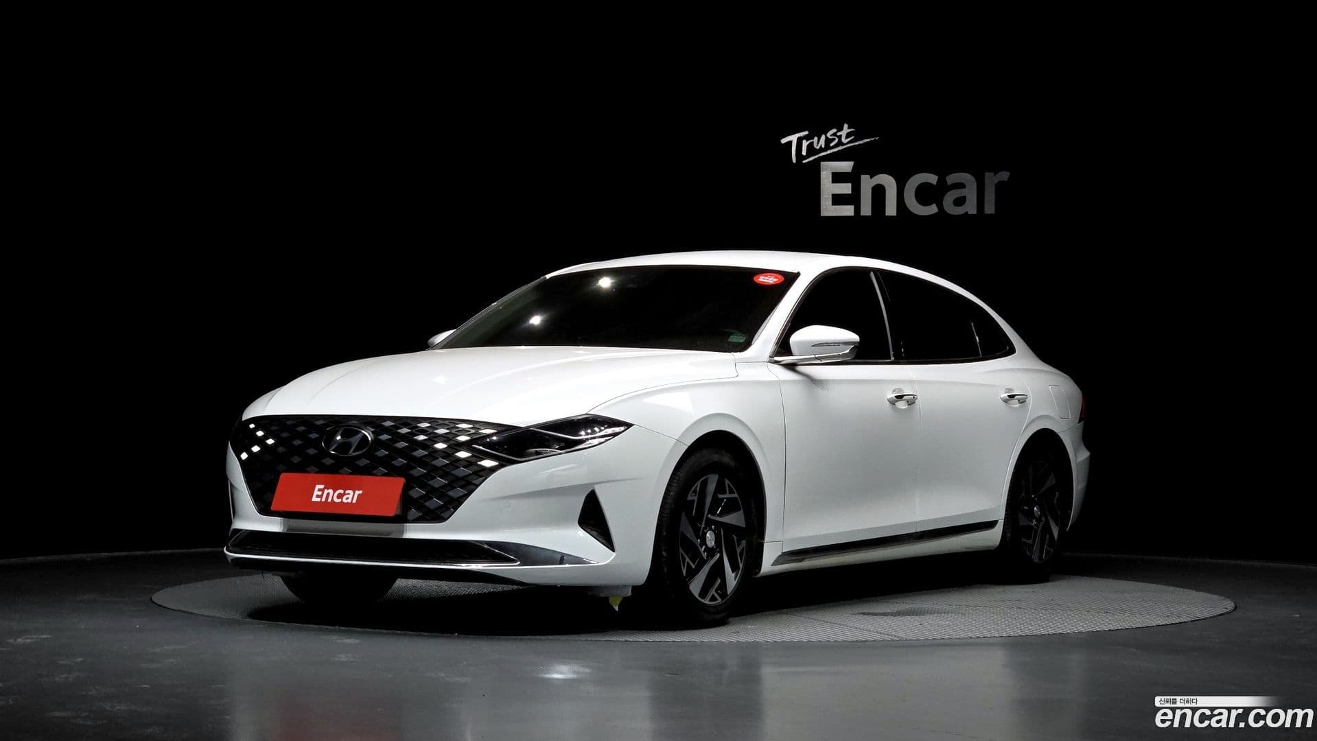 Main__Slider__Photo:Grandeur Hyundai 2020.8-0