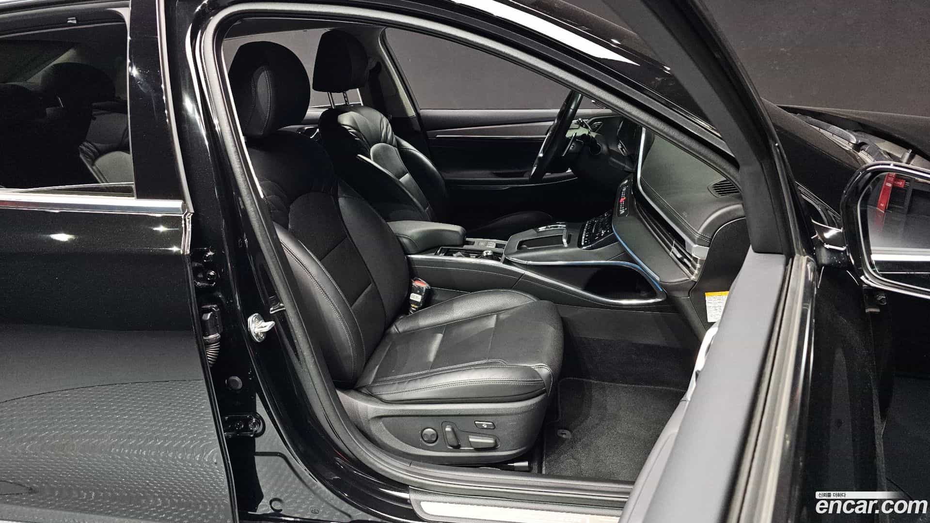 Grandeur Hyundai 2020.3-INNER-010