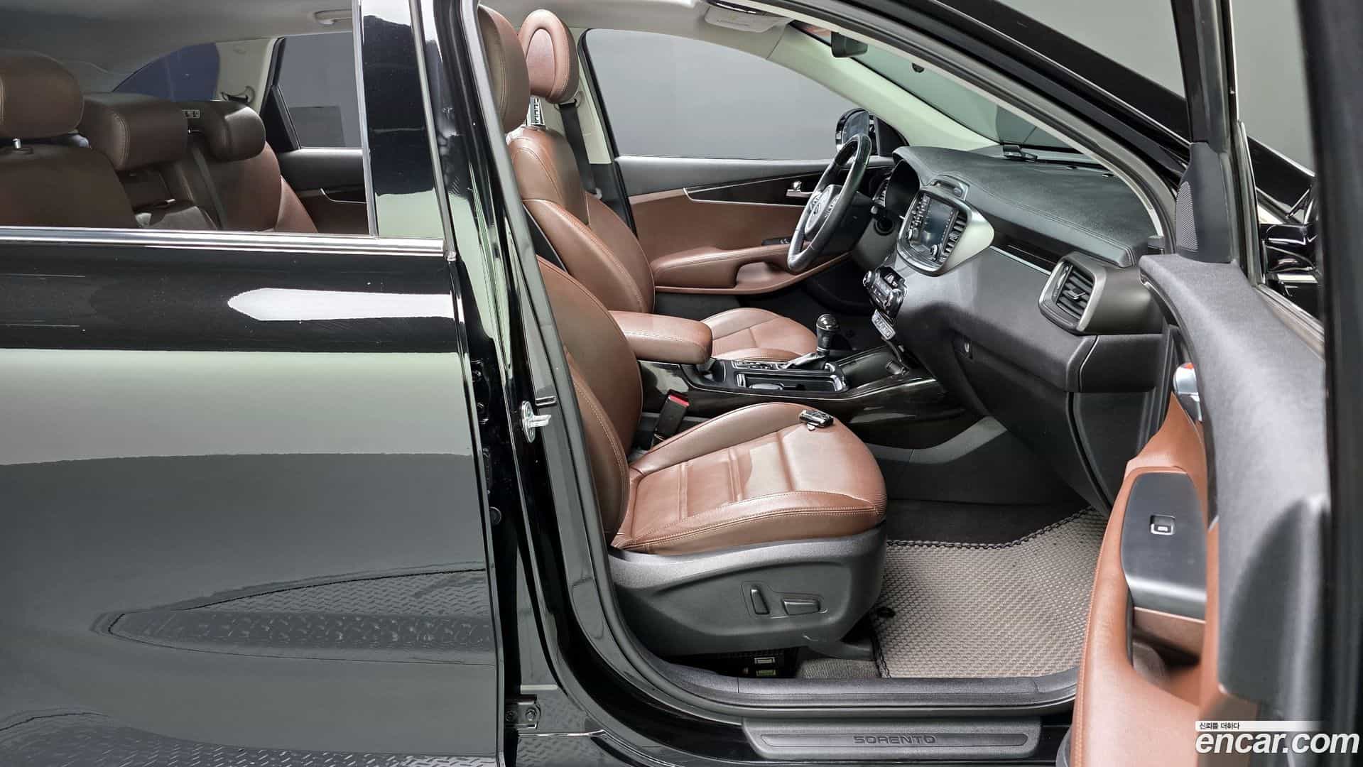 Sorento Kia 2016.3-INNER-010