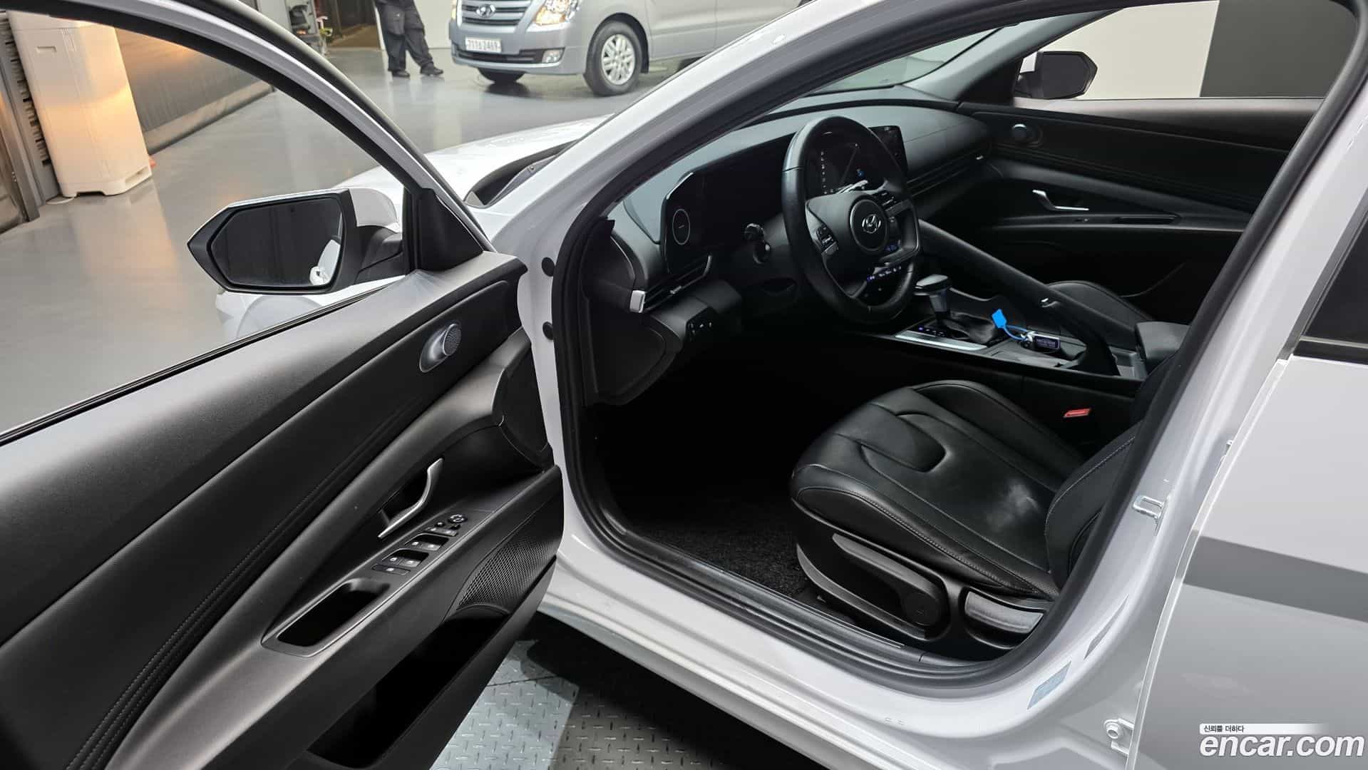 AVANTE Hyundai 2021.4-INNER-010