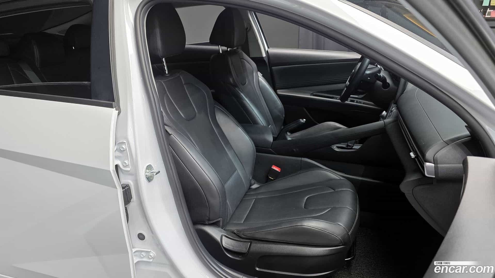AVANTE Hyundai 2021.4-OPTION-016