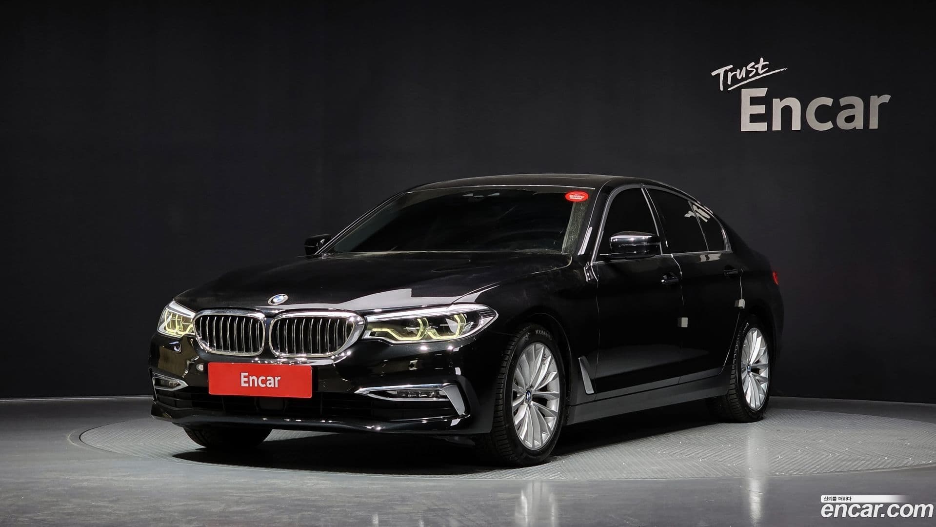 Main__Slider__Photo:5-Series BMW 2018.5-0