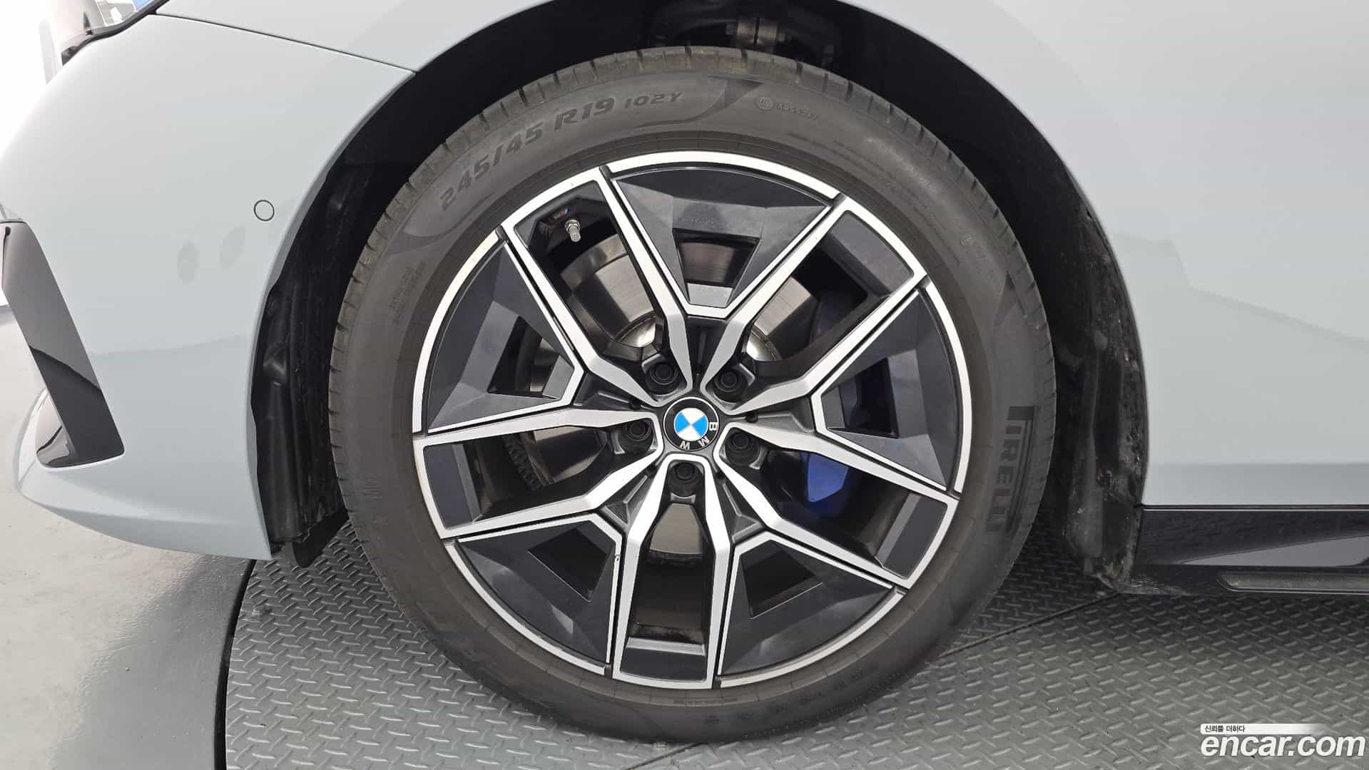 5-Series BMW 2025.8-OUTER-005