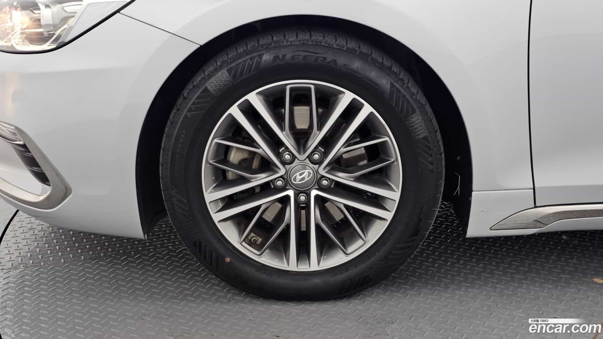 Grandeur Hyundai 2017.8-OUTER-005