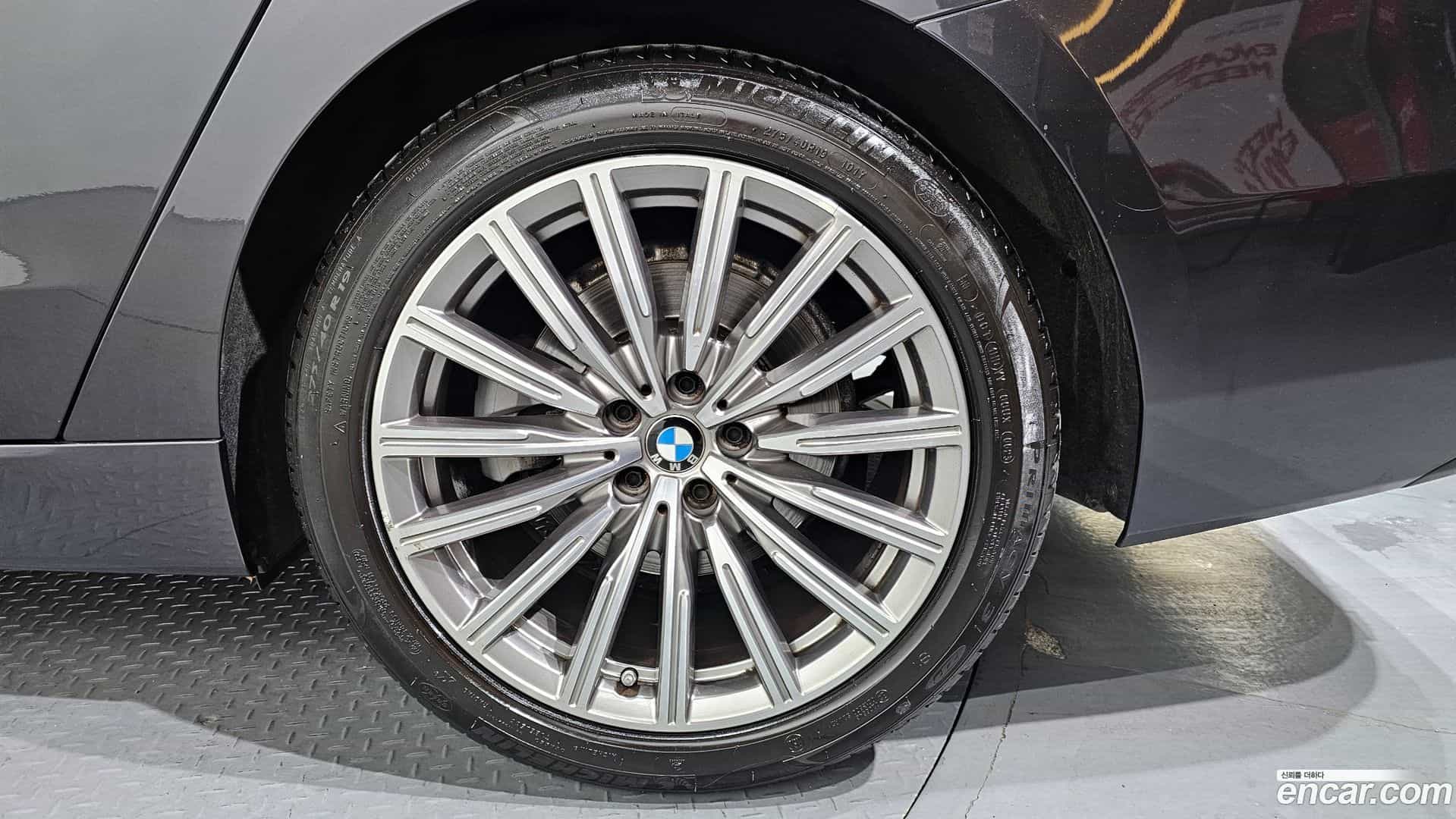 Gran Turismo BMW 2019.0-OUTER-005