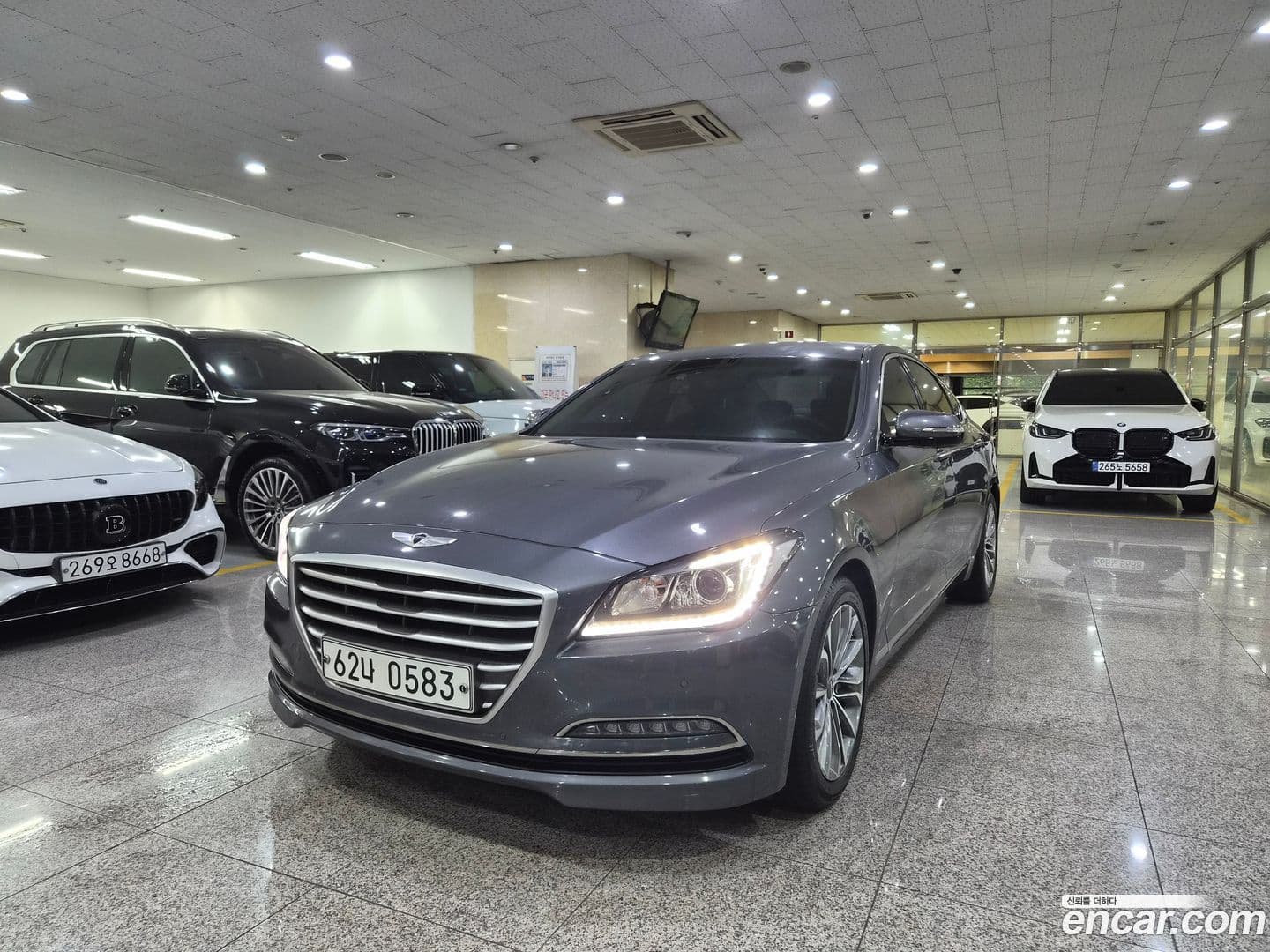 Main__Slider__Photo:Genesis Hyundai 2015.8-0