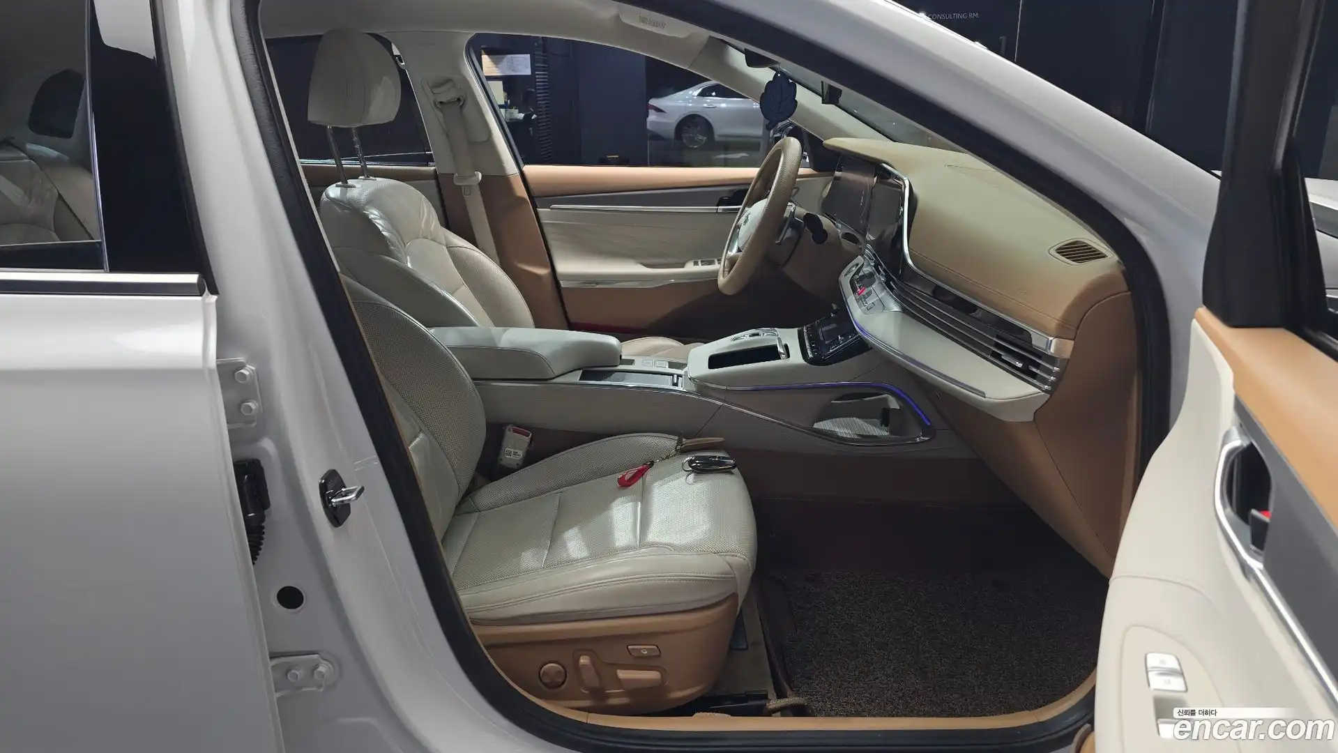 Grandeur Hyundai 2020.3-OPTION-015