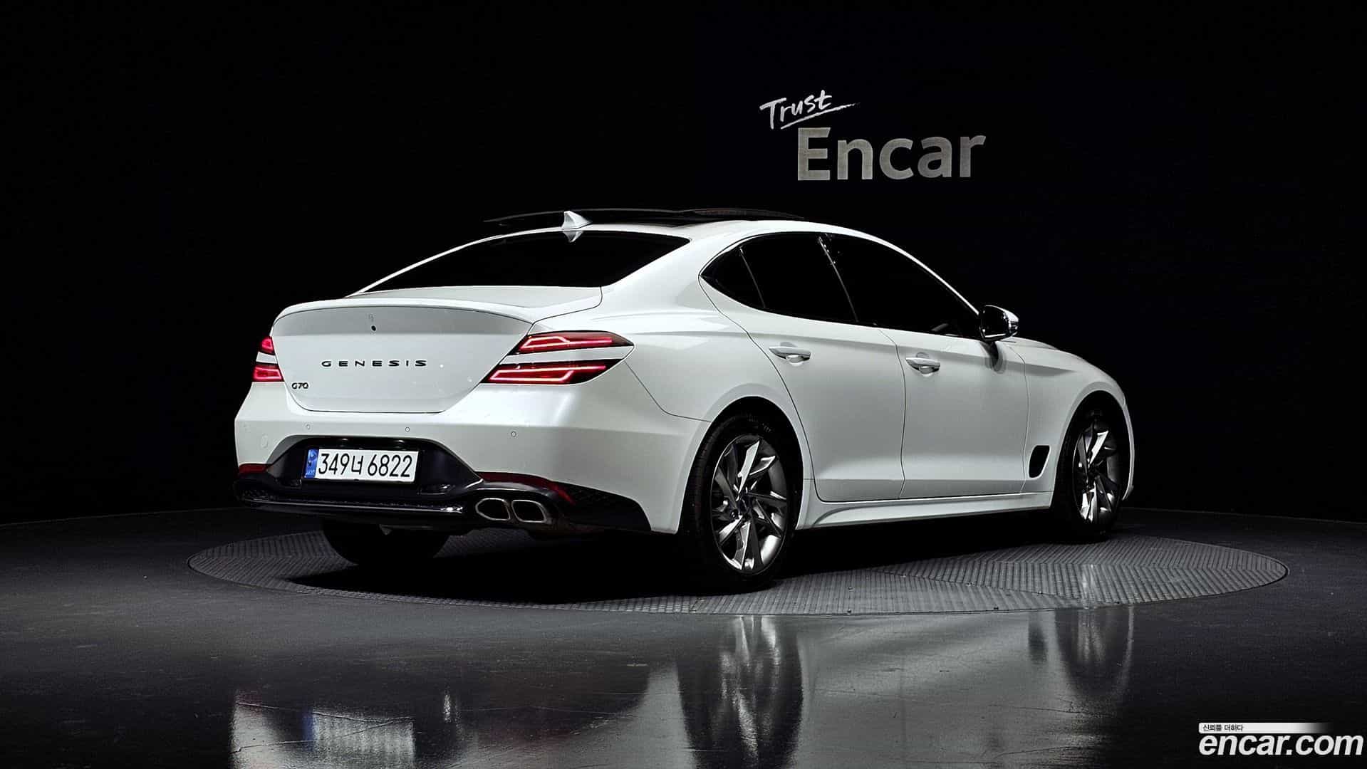 G70 Genesis 2022.0-OUTER-002