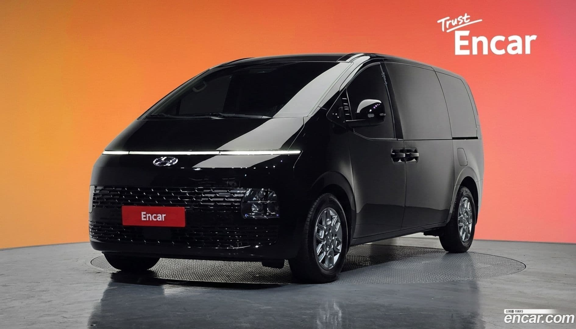 Main__Slider__Photo:Staria Hyundai 2021.10-0