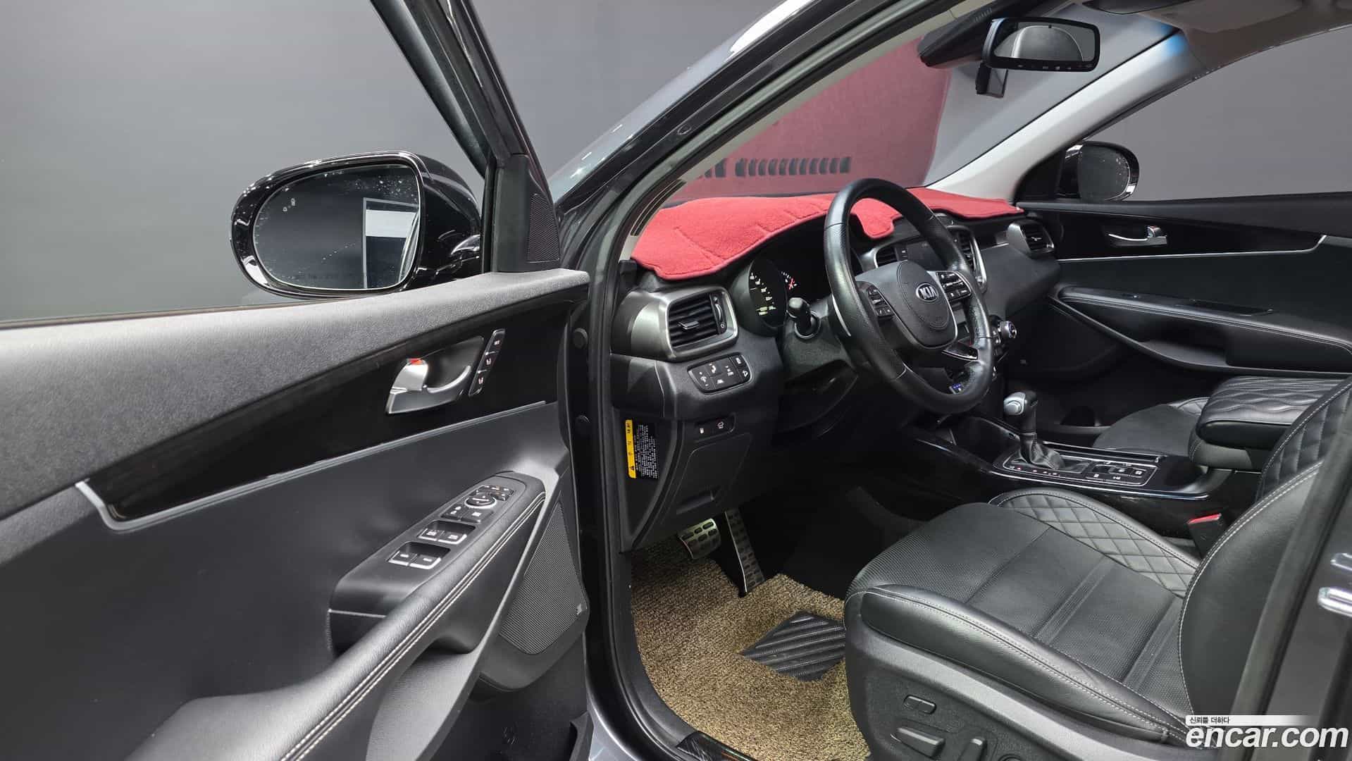 Sorento Kia 2019.4-OPTION-015