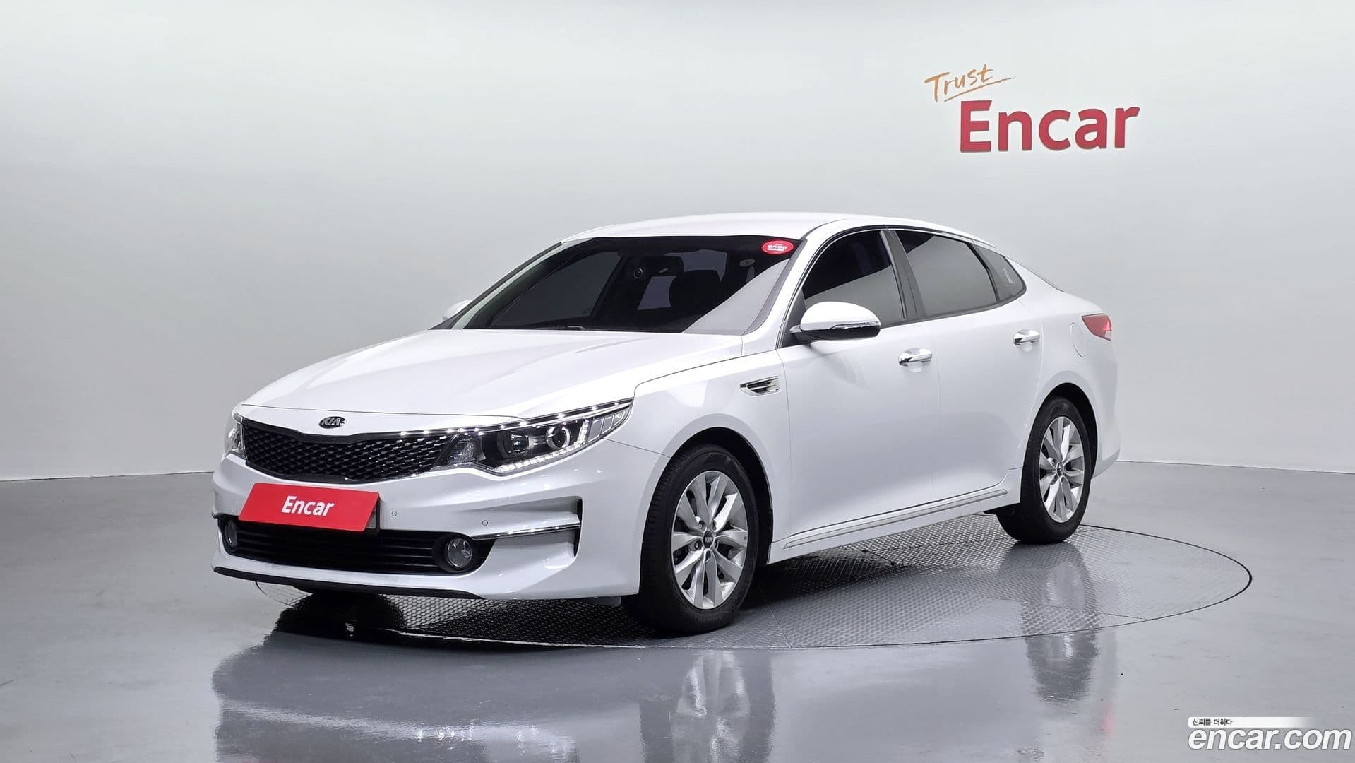 Main__Slider__Photo:K5 Kia 2017.2-0