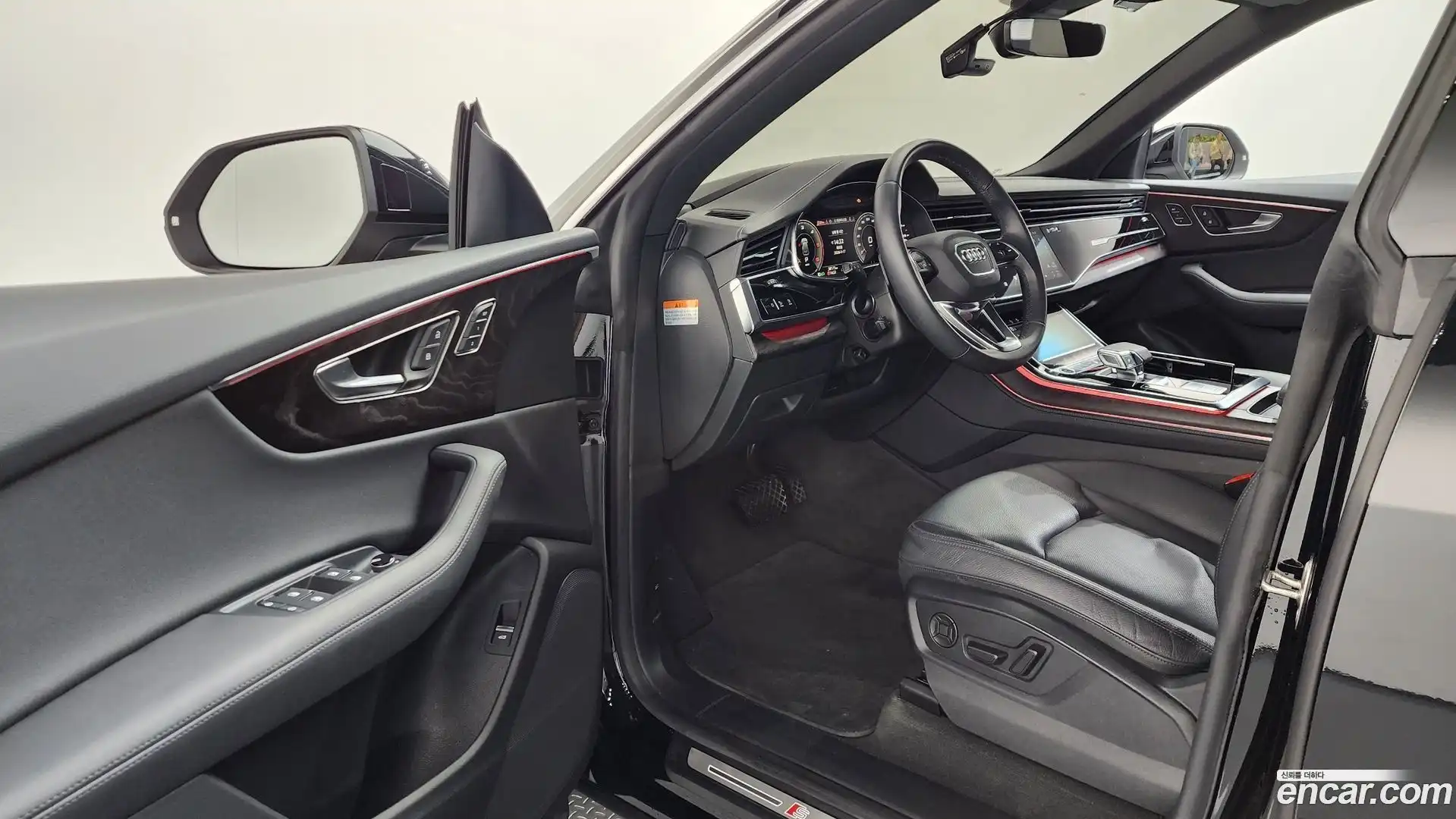 Q8 Audi 2023.11-INNER-010