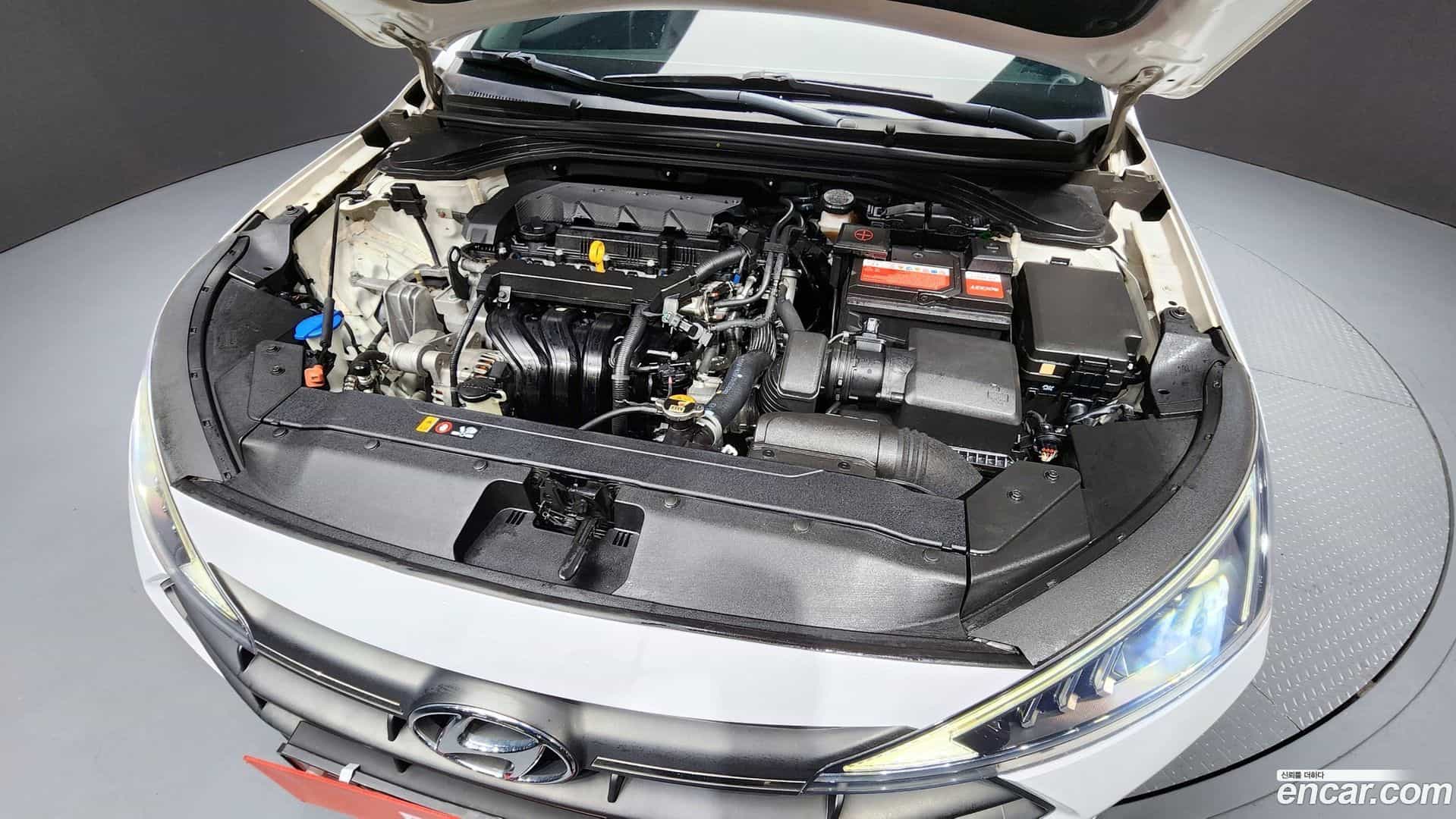 AVANTE Hyundai 2019.3-INNER-006
