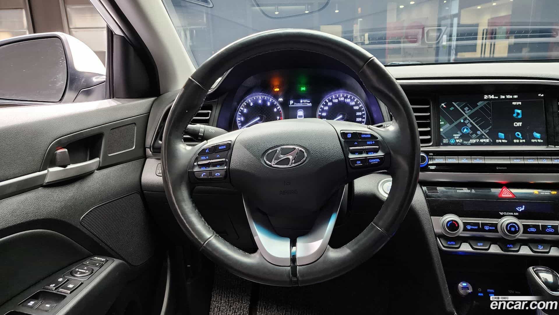 AVANTE Hyundai 2019.3-OPTION-018