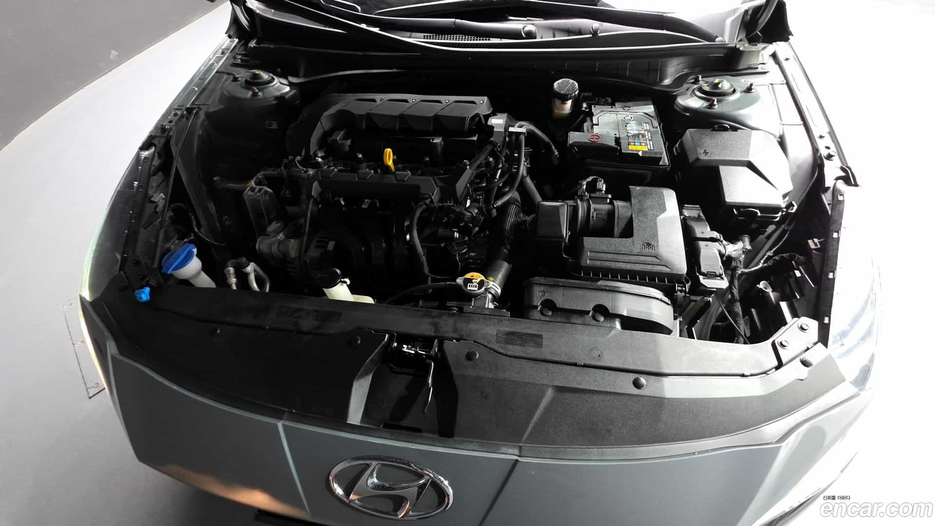 AVANTE Hyundai 2020.6-OUTER-006