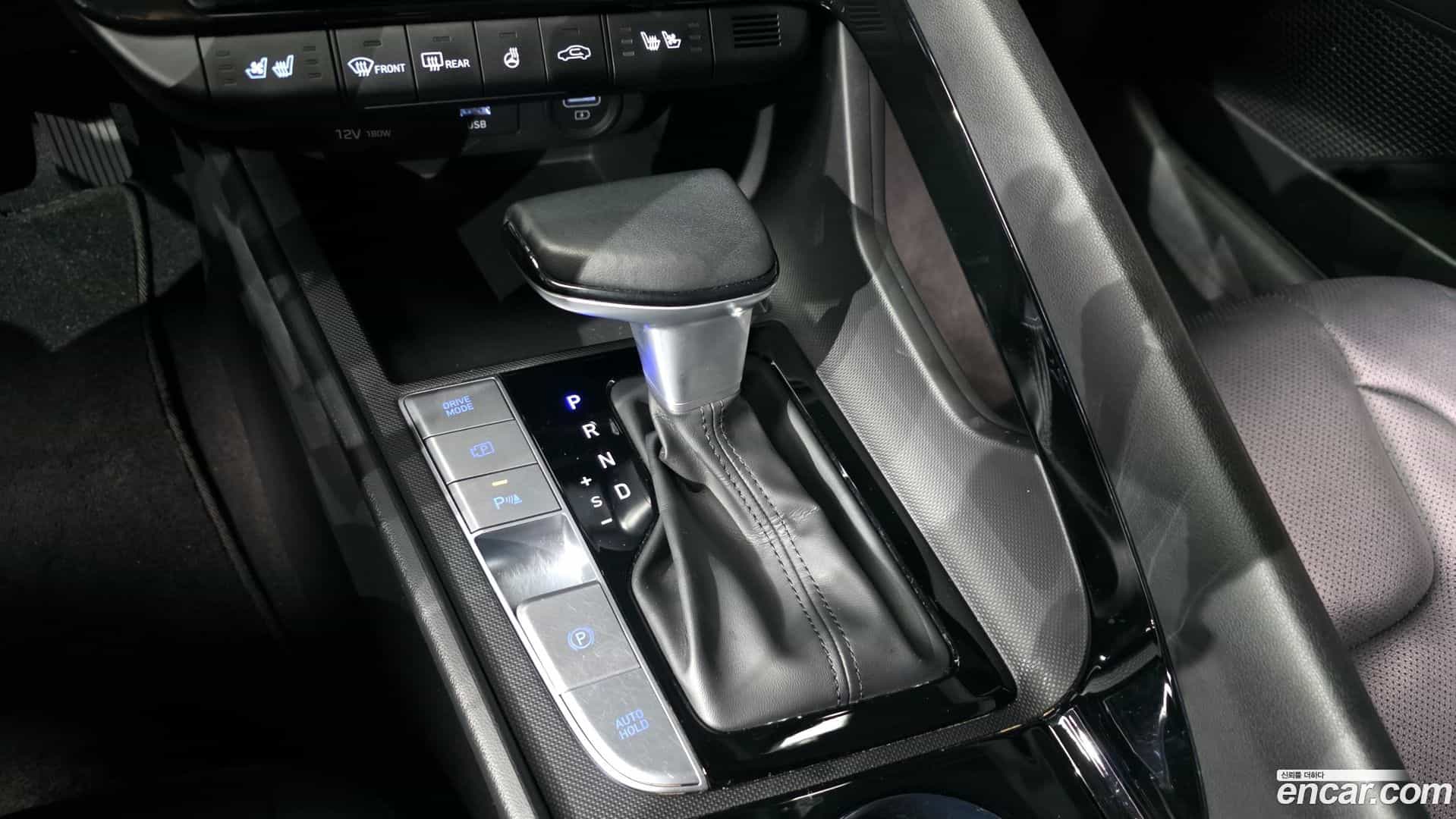 AVANTE Hyundai 2020.6-INNER-009
