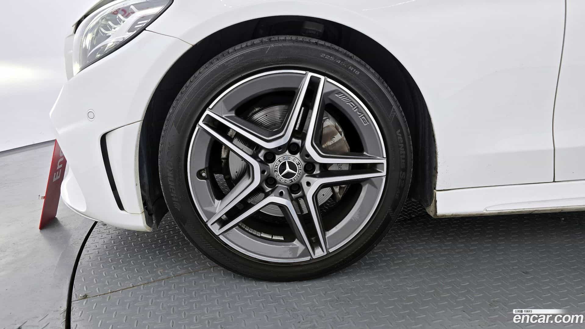 C-Class Mercedes-Benz 2019.11-OUTER-005