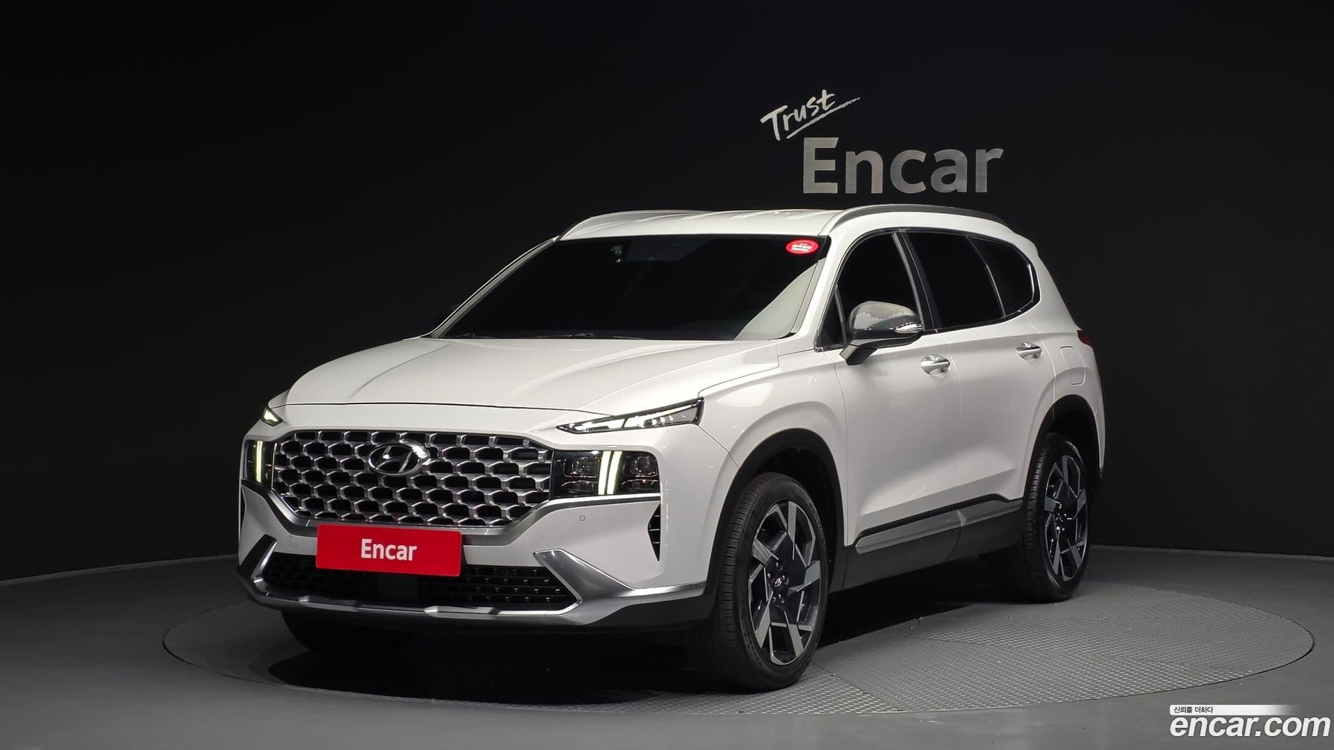 Main__Slider__Photo:Santafe Hyundai 2021.0-0
