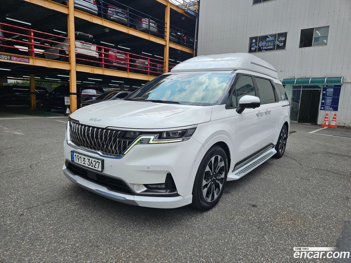 Main__Slider__Photo:Canival Kia 2022.1-0