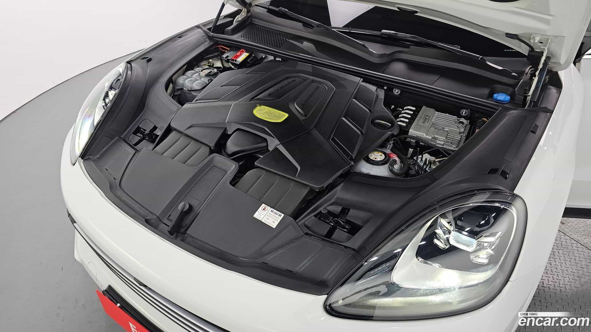 Cayenne Porsche 2021.1-INNER-006