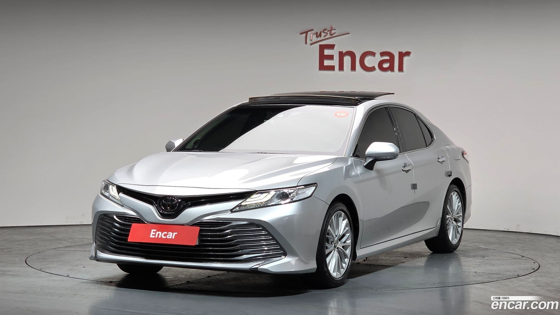 Main__Slider__Photo:Camry Toyota 2018.6-0