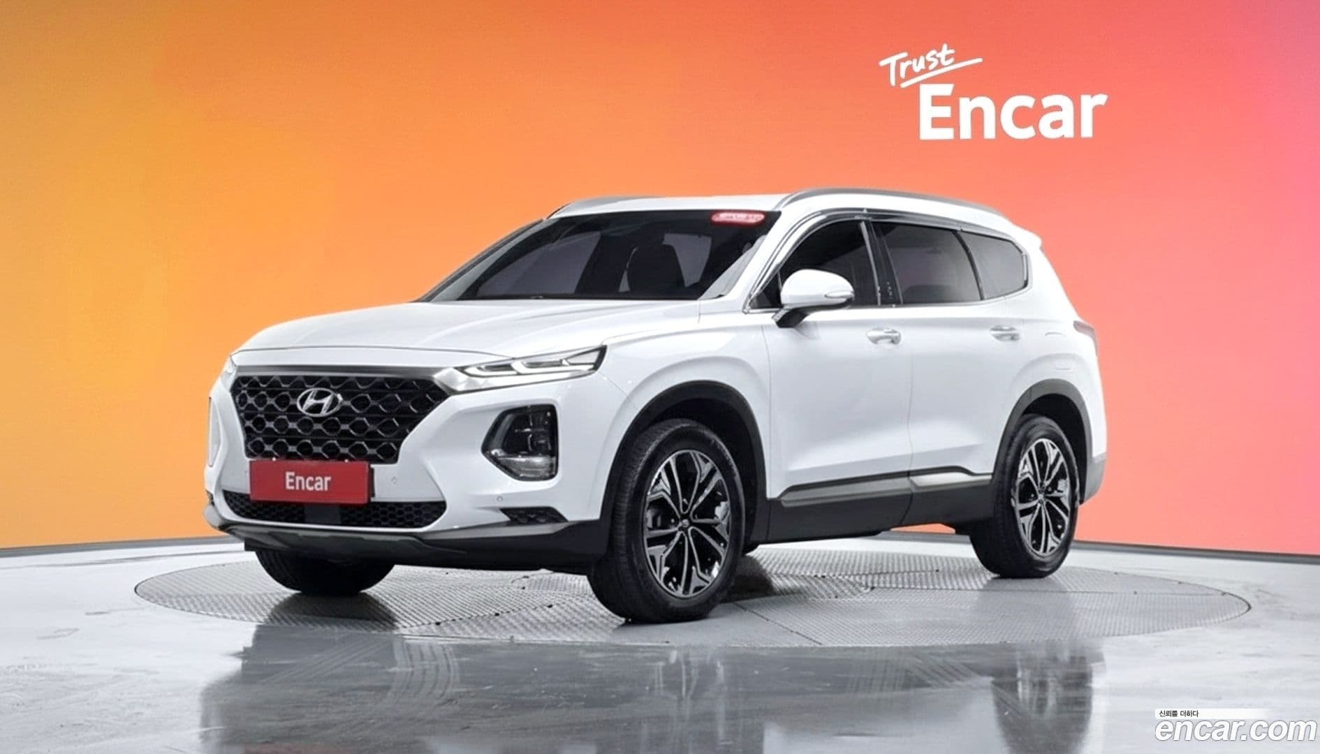 Main__Slider__Photo:Santafe Hyundai 2019.0-0