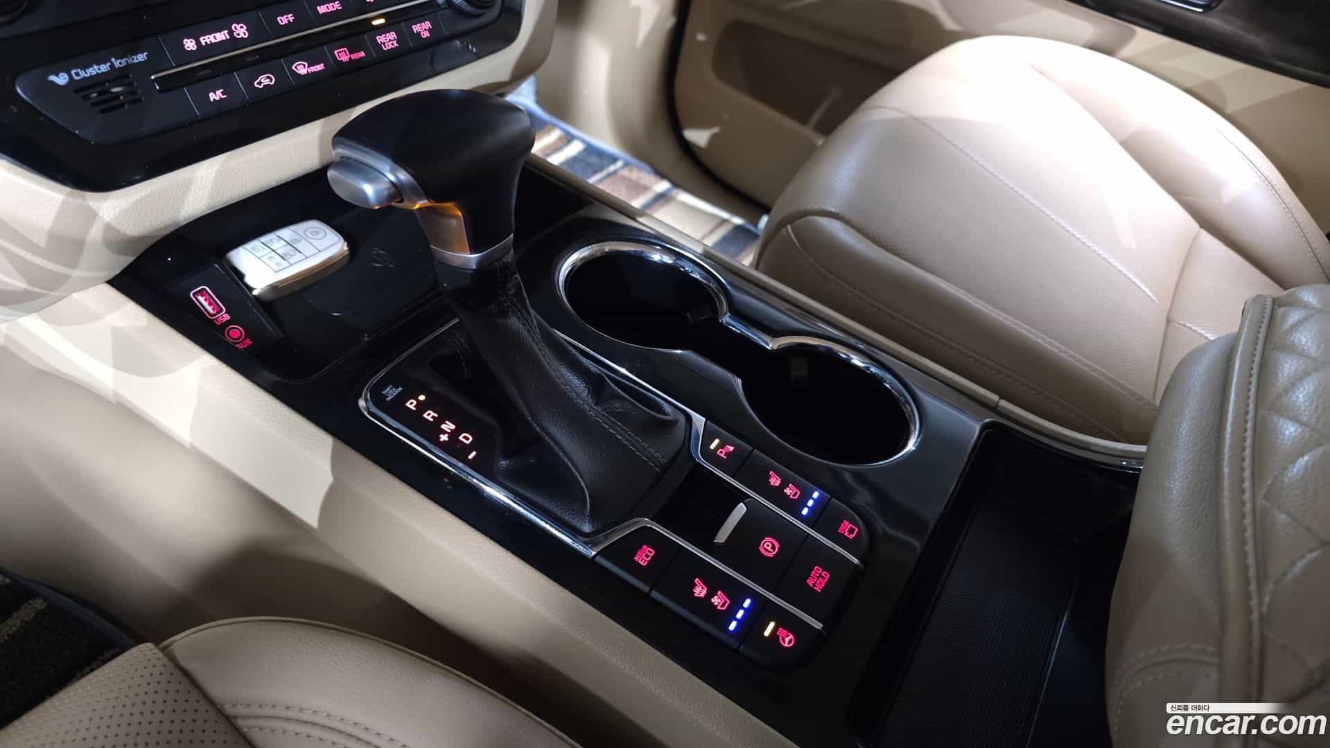 Canival Kia 2019.1-INNER-009