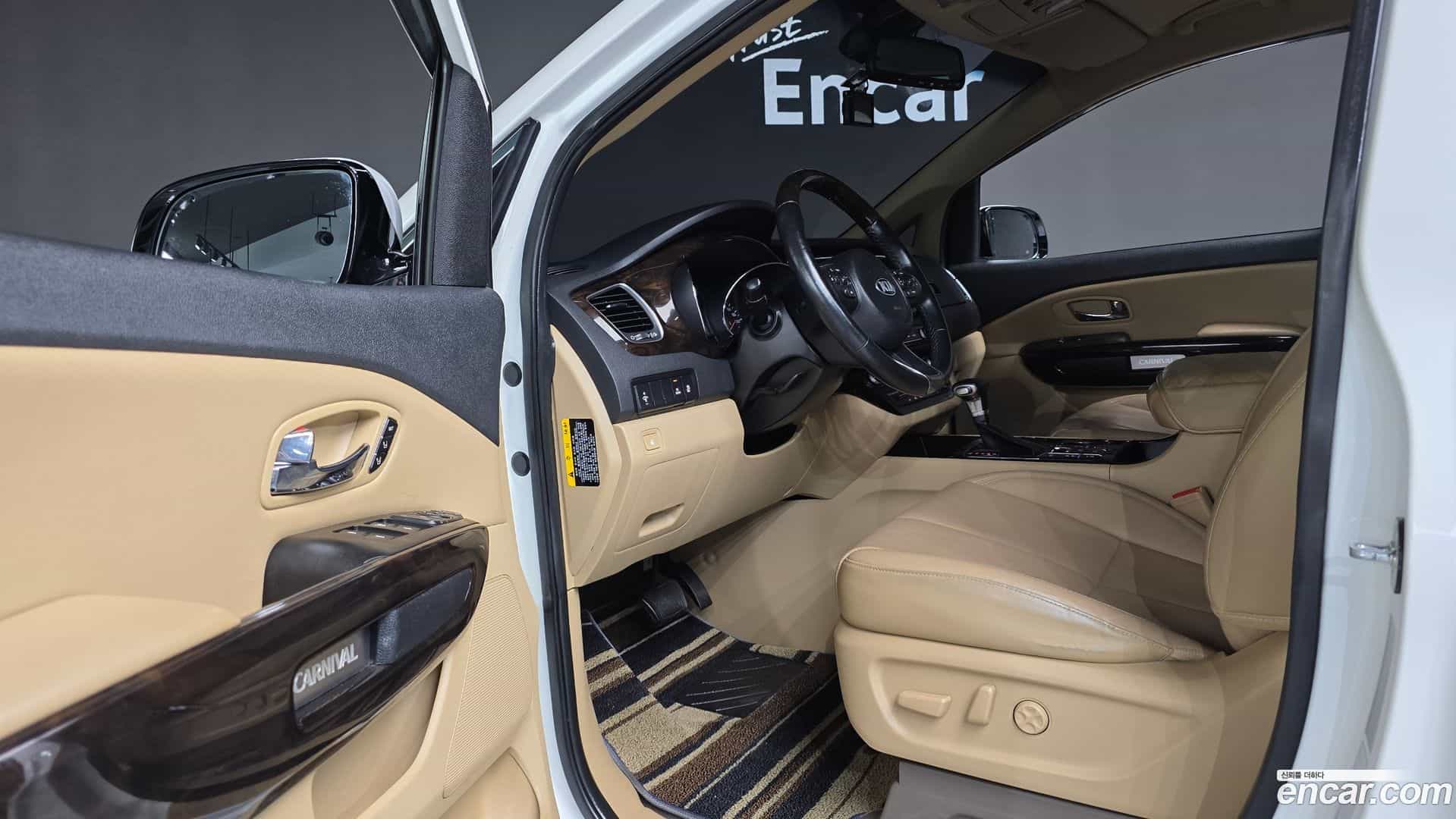 Canival Kia 2019.1-OPTION-015