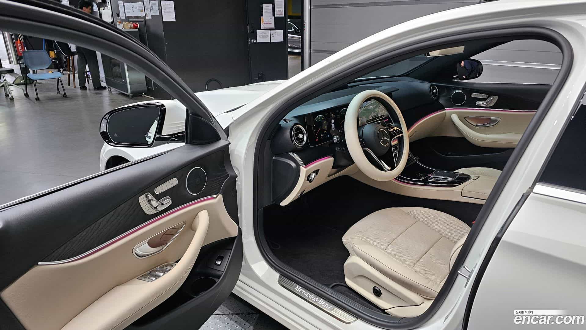 E-Class Mercedes-Benz 2023.11-OPTION-015