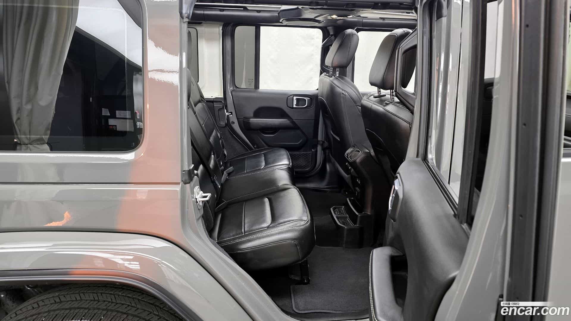 Wrangler Jeep 2021.2-OPTION-016