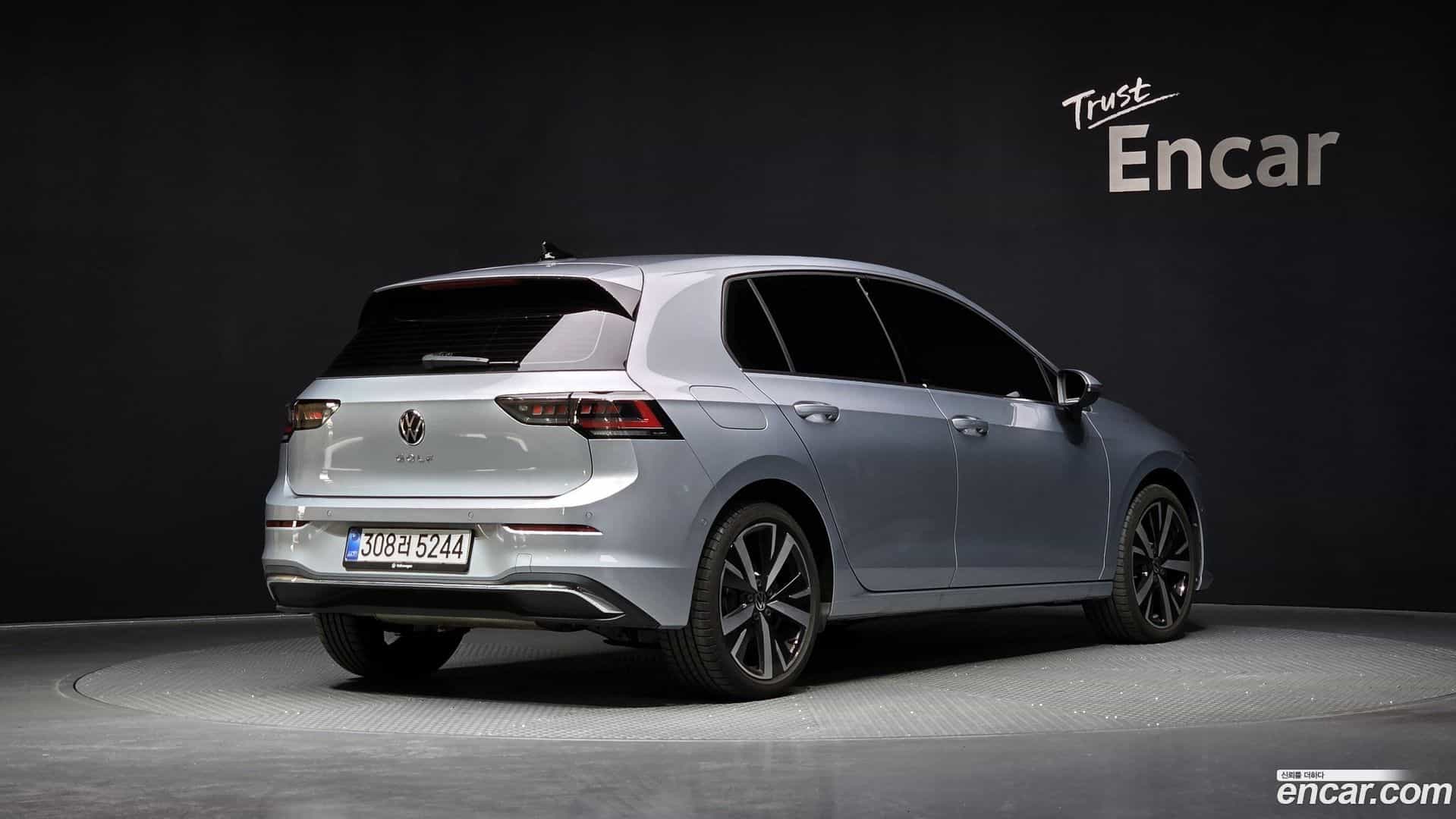 Golf Volkswagen 2025.2-OUTER-002