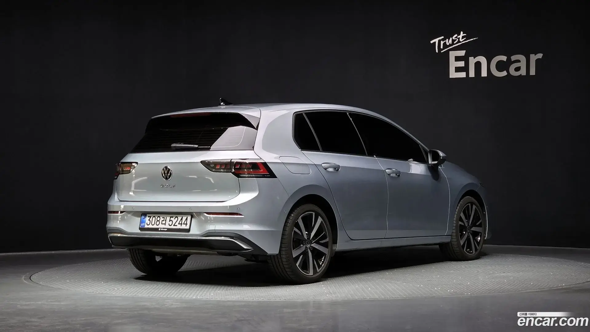 Main__Slider__Photo:Golf Volkswagen 2025.2-1