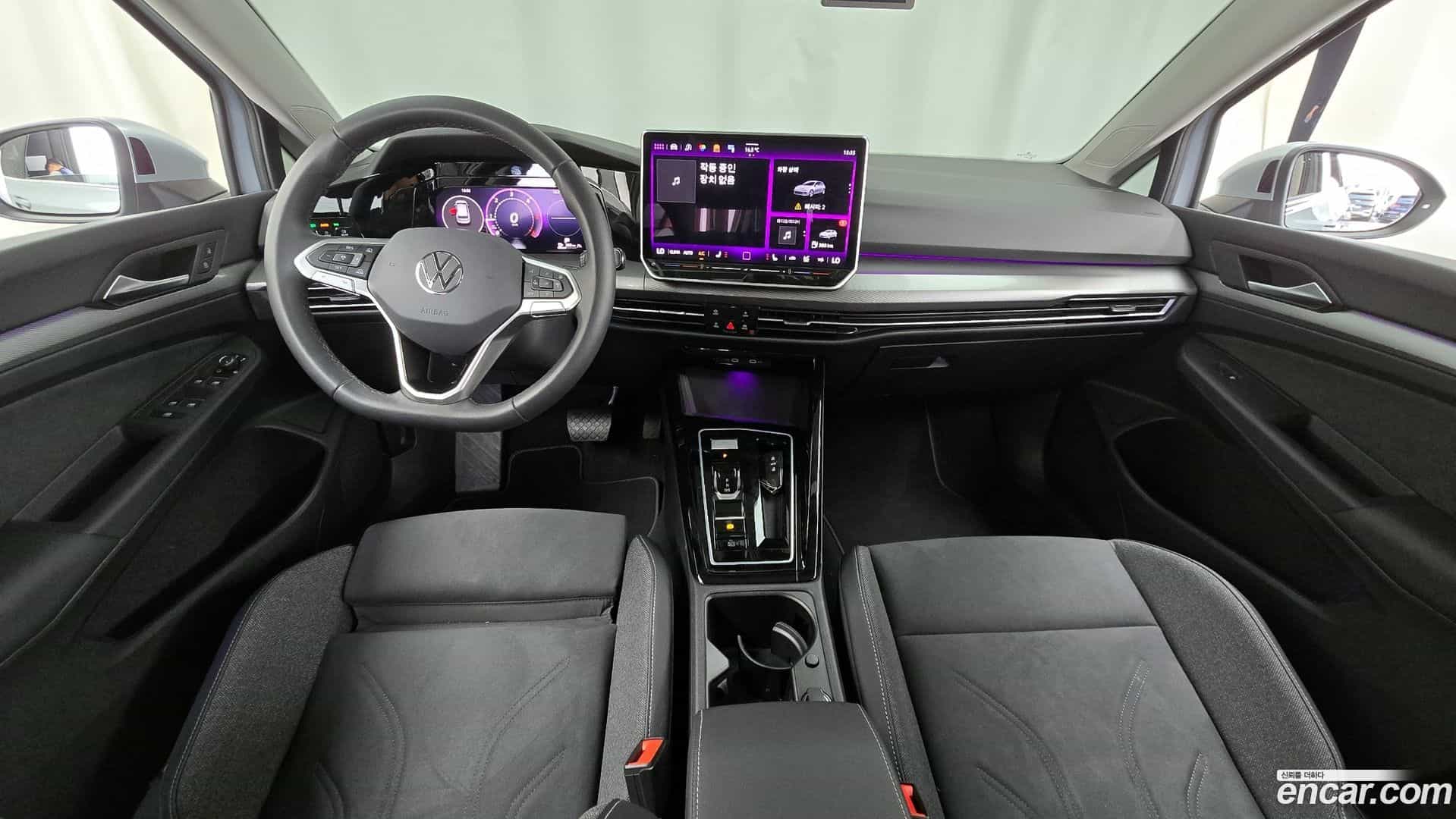 Golf Volkswagen 2025.2-INNER-007